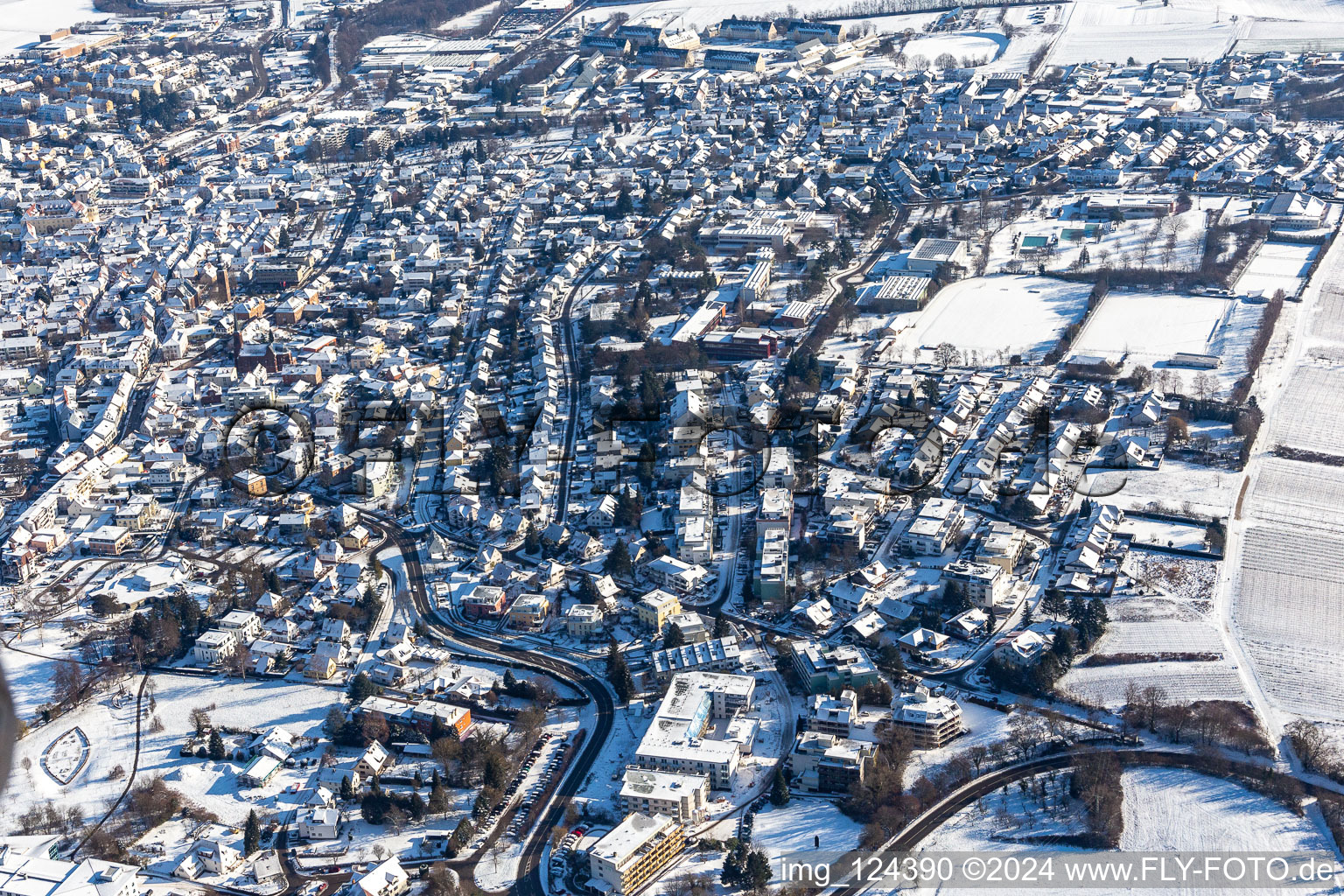 Winter aerial photo in snow from Bad Bergzabern S in Bad Bergzabern in the state Rhineland-Palatinate, Germany