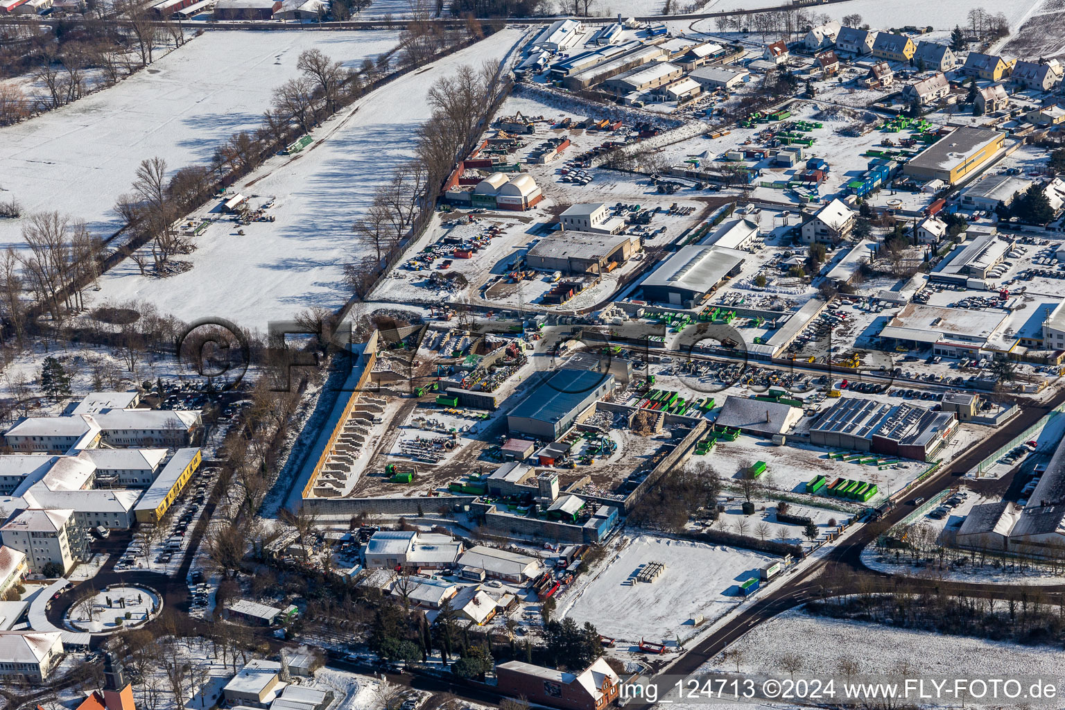 Winter aerial photograph in the snow Süd-Müll GmbH in Landau in der Pfalz in the state Rhineland-Palatinate, Germany