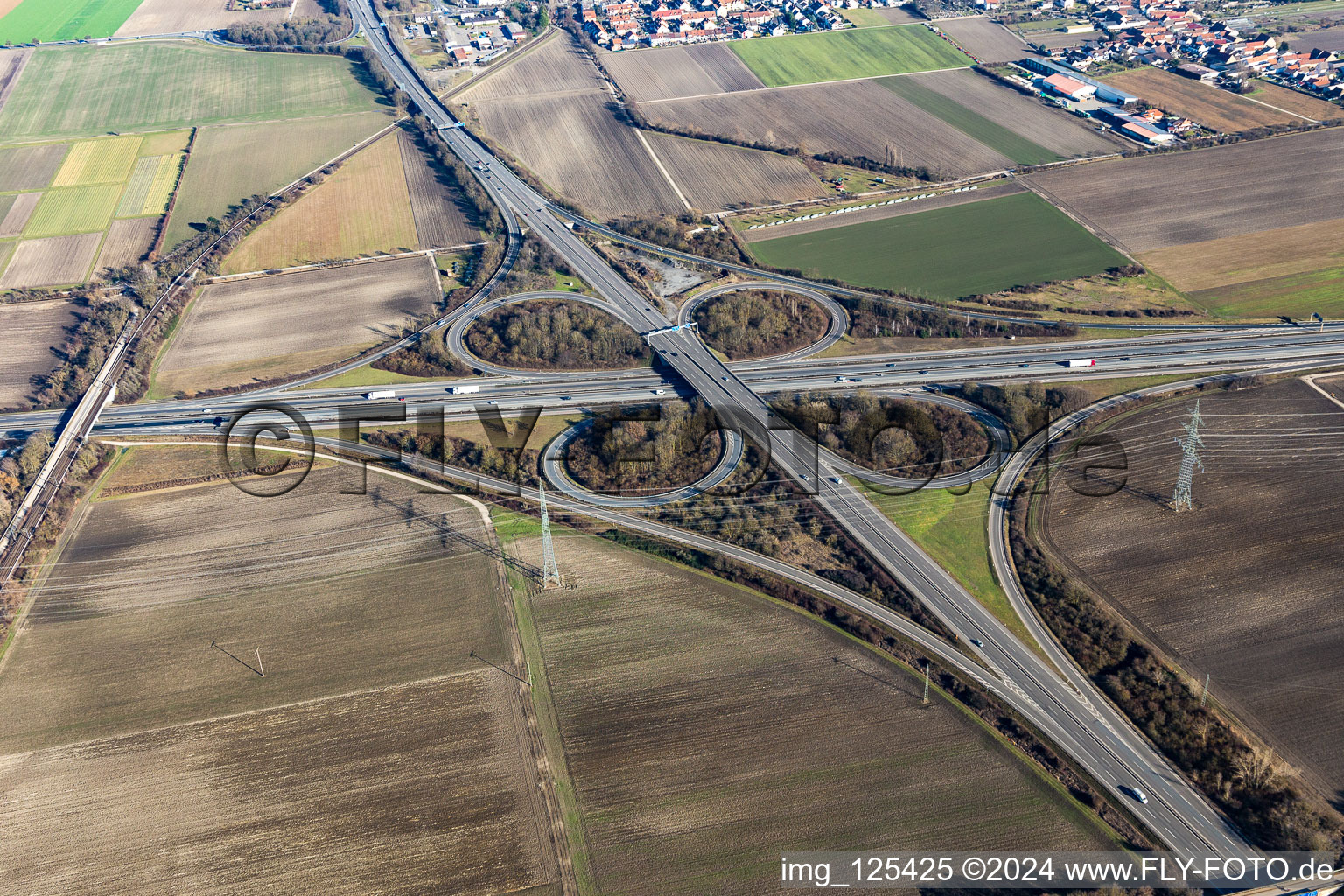 Traffic flow at the intersection Ludwigshafen of motorway A61 with A650 in form of cloverleaf in Ludwigshafen am Rhein in the state Rhineland-Palatinate, Germany