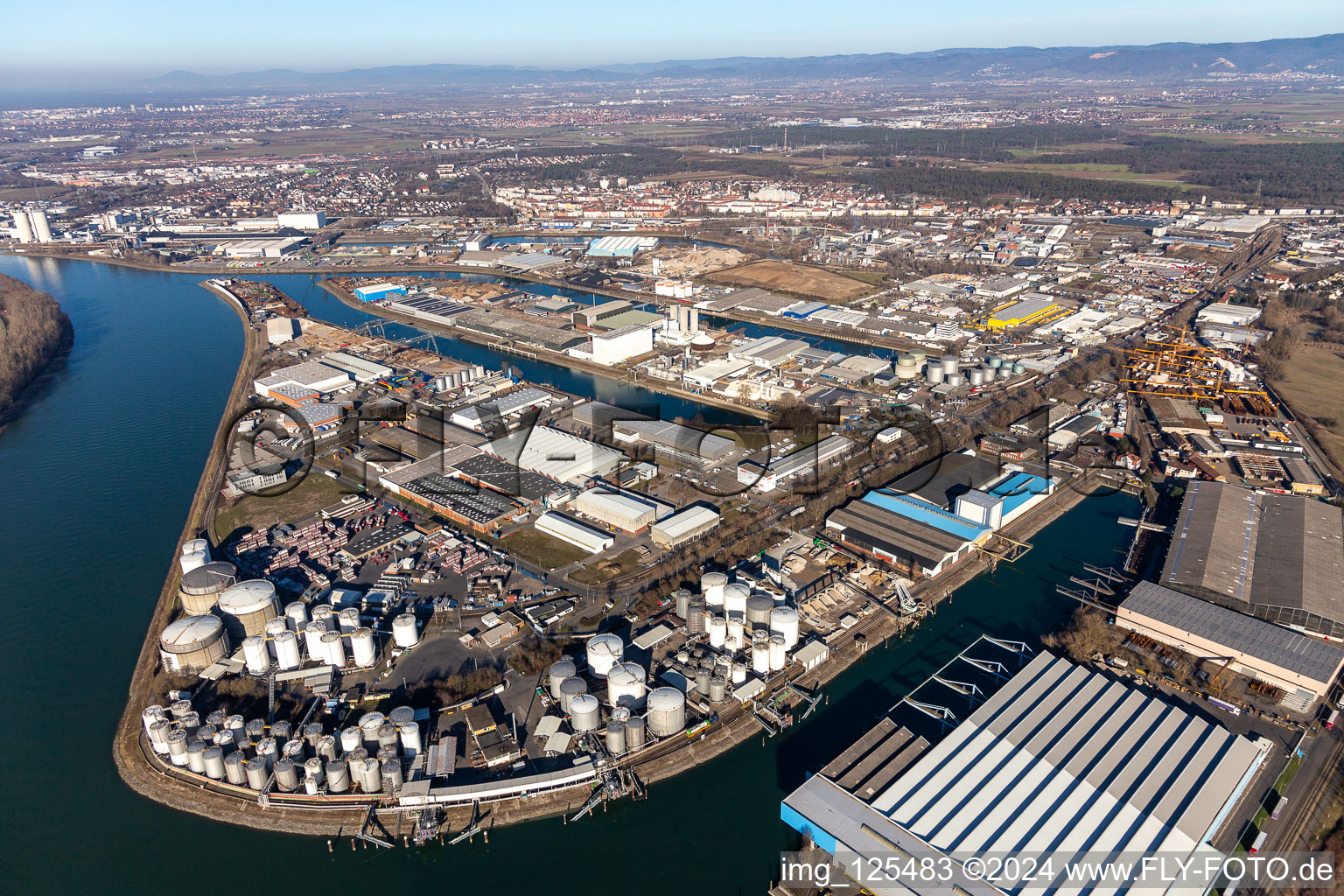 Aerial view of Mineral oil - tank of Cotac Europe on street Hollaenderstrasse in the district Rheinau in Mannheim in the state Baden-Wuerttemberg, Germany