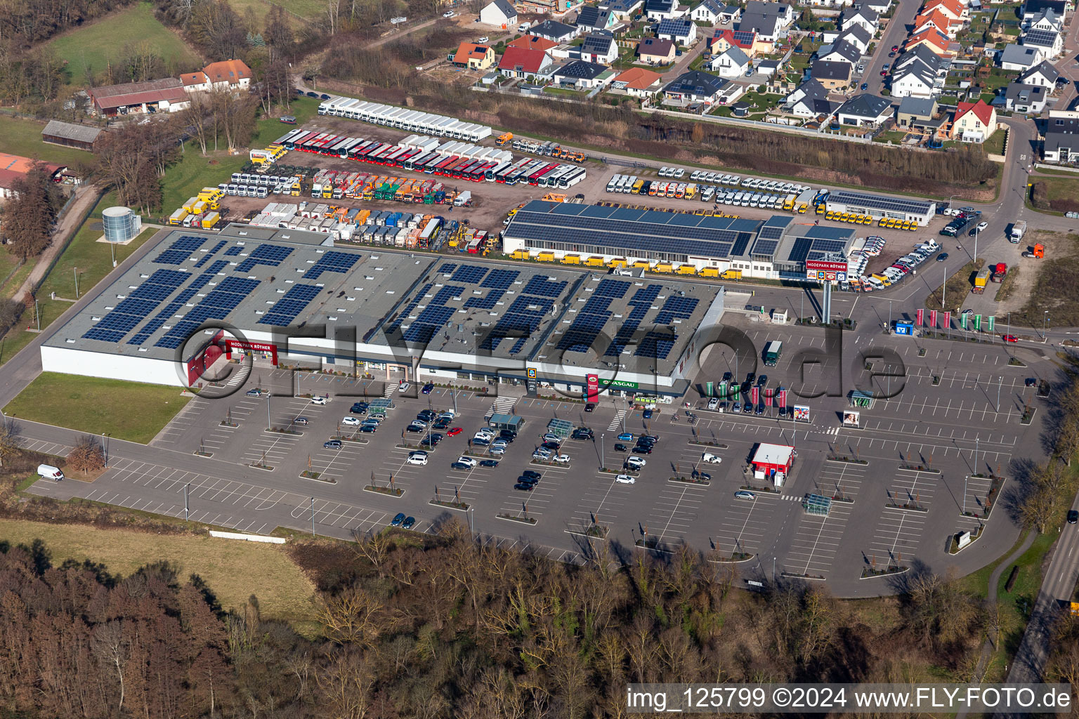 Industrial estate and company settlement Sued with Engel & Engel GmbH DHL-Paket-Transporter-Verwertungm, Suedpfalz Center, Wasgau Frischemarkt Rohrbach and MODEPARK ROeTHER in Rohrbach in the state Rhineland-Palatinate, Germany