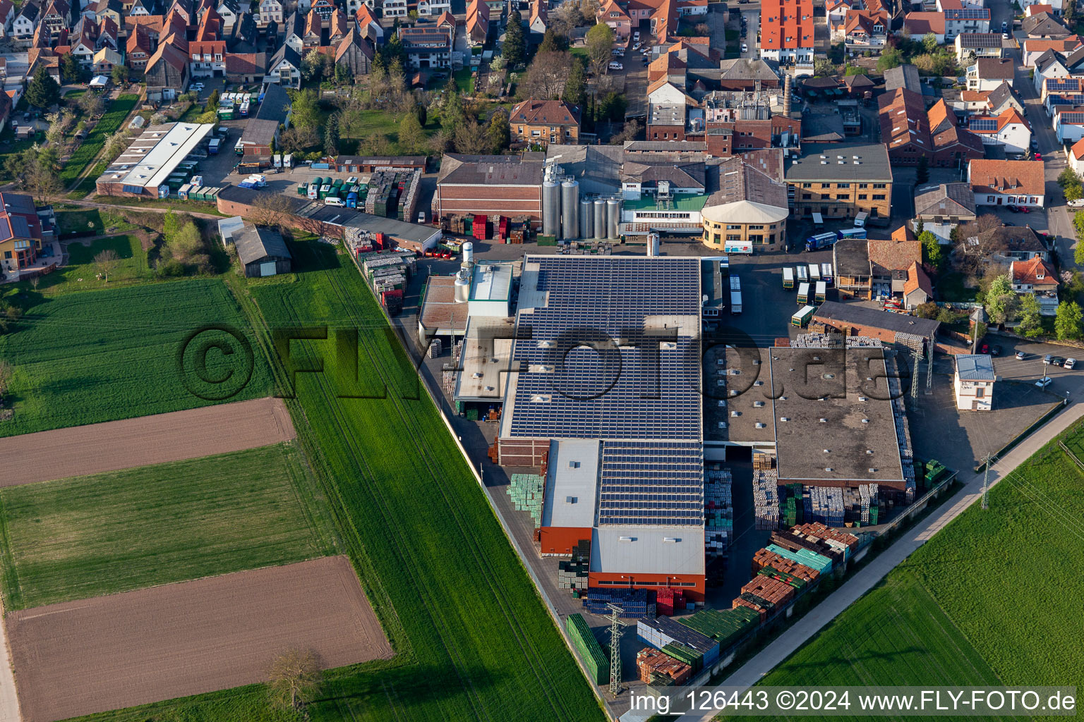 Aerial photograpy of Factory premises of the BELLHEIMER BRAUEREI - PARK & Bellheimer breweries GmbH & Co. KG in Bellheim in the state Rhineland-Palatinate, Germany