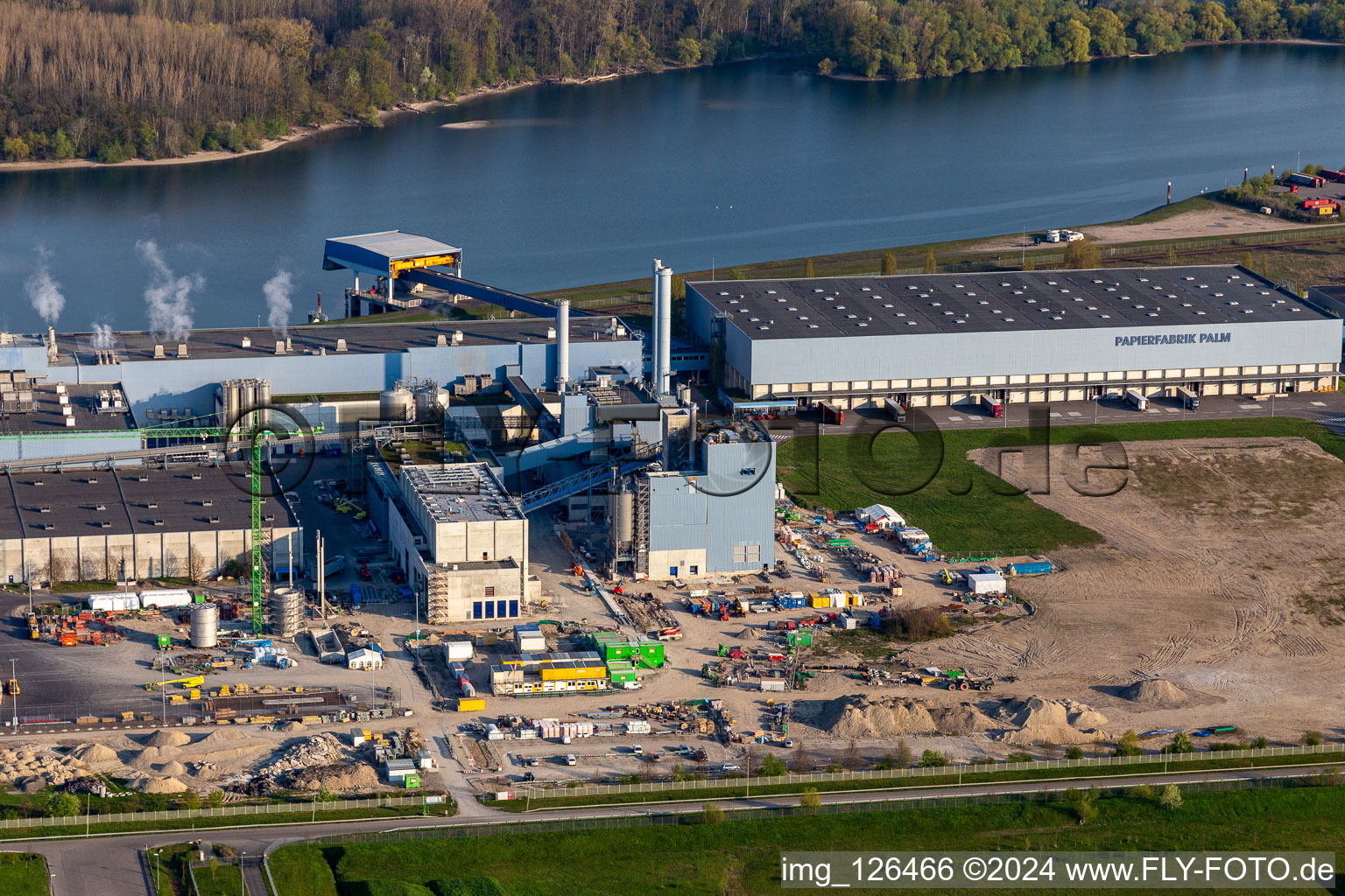 Construction of the new gas- hydrogen-power plant at paer mill Papierfabrik Palm GmbH & Co. KG in the district Industriegebiet Woerth-Oberwald in Woerth am Rhein in the state Rhineland-Palatinate from a drone