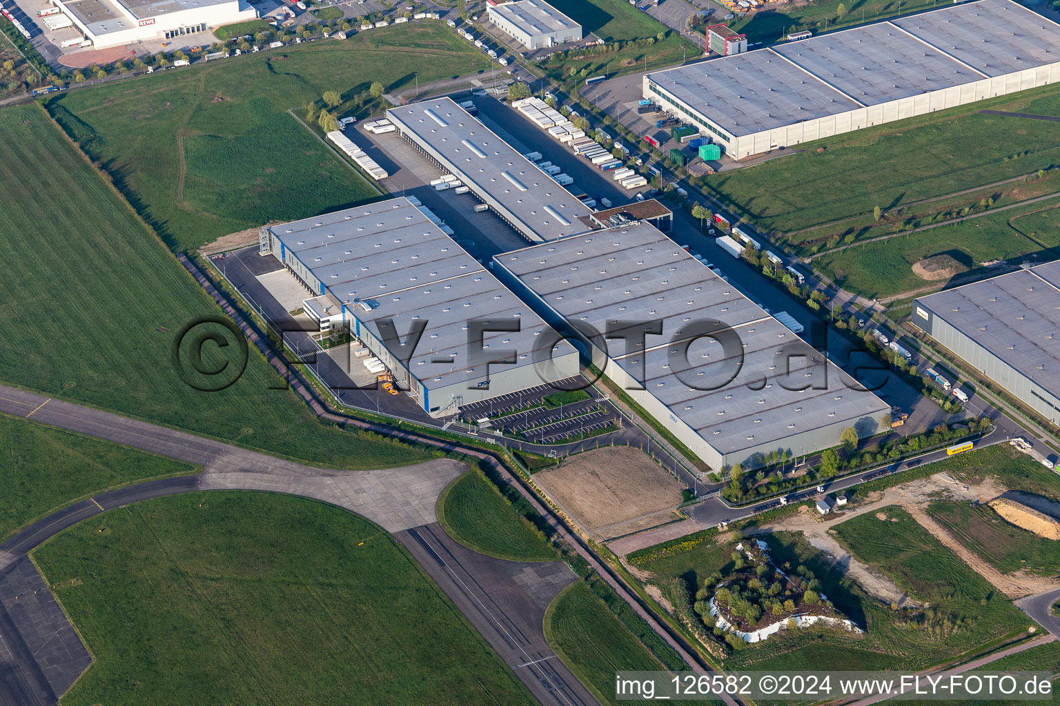 Company grounds and facilities of DSV Road GmbH, DSV Solutions GmbH, ARGE BSA Lahr und Fliege Logistik Stiftung in Lahr/Schwarzwald in the state Baden-Wurttemberg, Germany