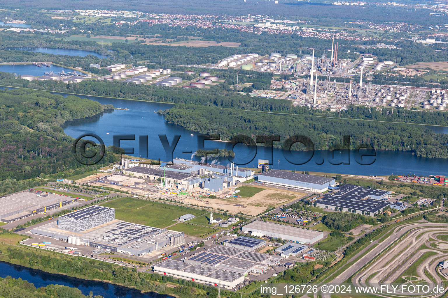 Aerial view of Company grounds and facilities of Papierfabrik Palm GmbH & Co. KG | factory Woerth on Rhein in Woerth am Rhein in the state Rhineland-Palatinate, Germany