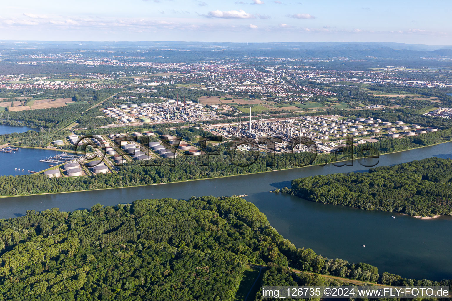 Aerial photograpy of Miro in the district Knielingen in Karlsruhe in the state Baden-Wuerttemberg, Germany