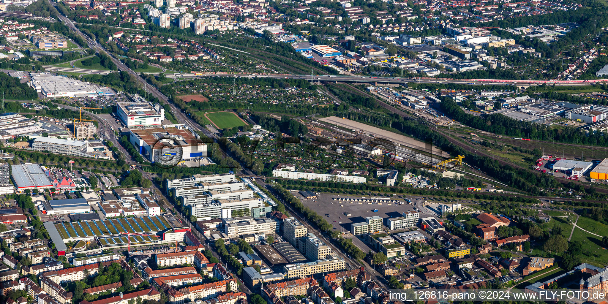 With Gerwigstr and Durlacher Alle in the district Oststadt in Karlsruhe in the state Baden-Wuerttemberg, Germany