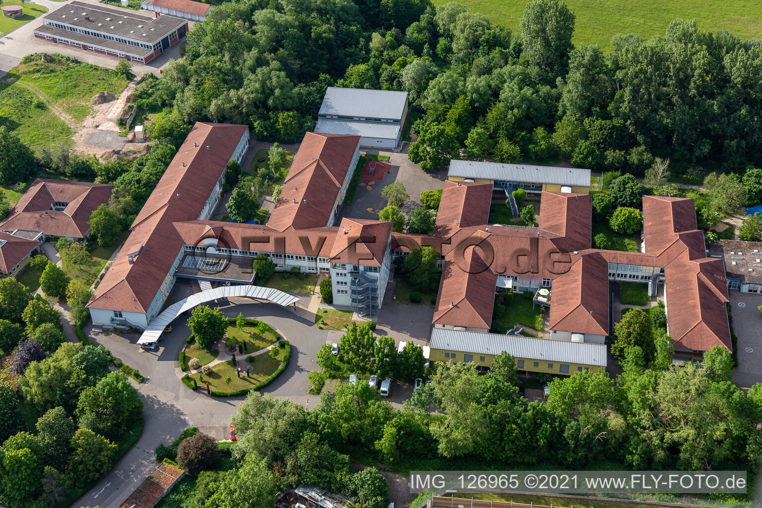 Aerial photograpy of Caritas St. Laurentius and Paul Support Center, Landau Special School in Landau in der Pfalz in the state Rhineland-Palatinate, Germany