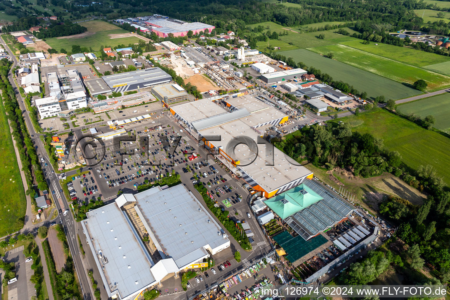 Oblique view of Building of the construction market HORNBACH Bornheim in the district Industriegebiet Bornheim in Bornheim in the state Rhineland-Palatinate, Germany