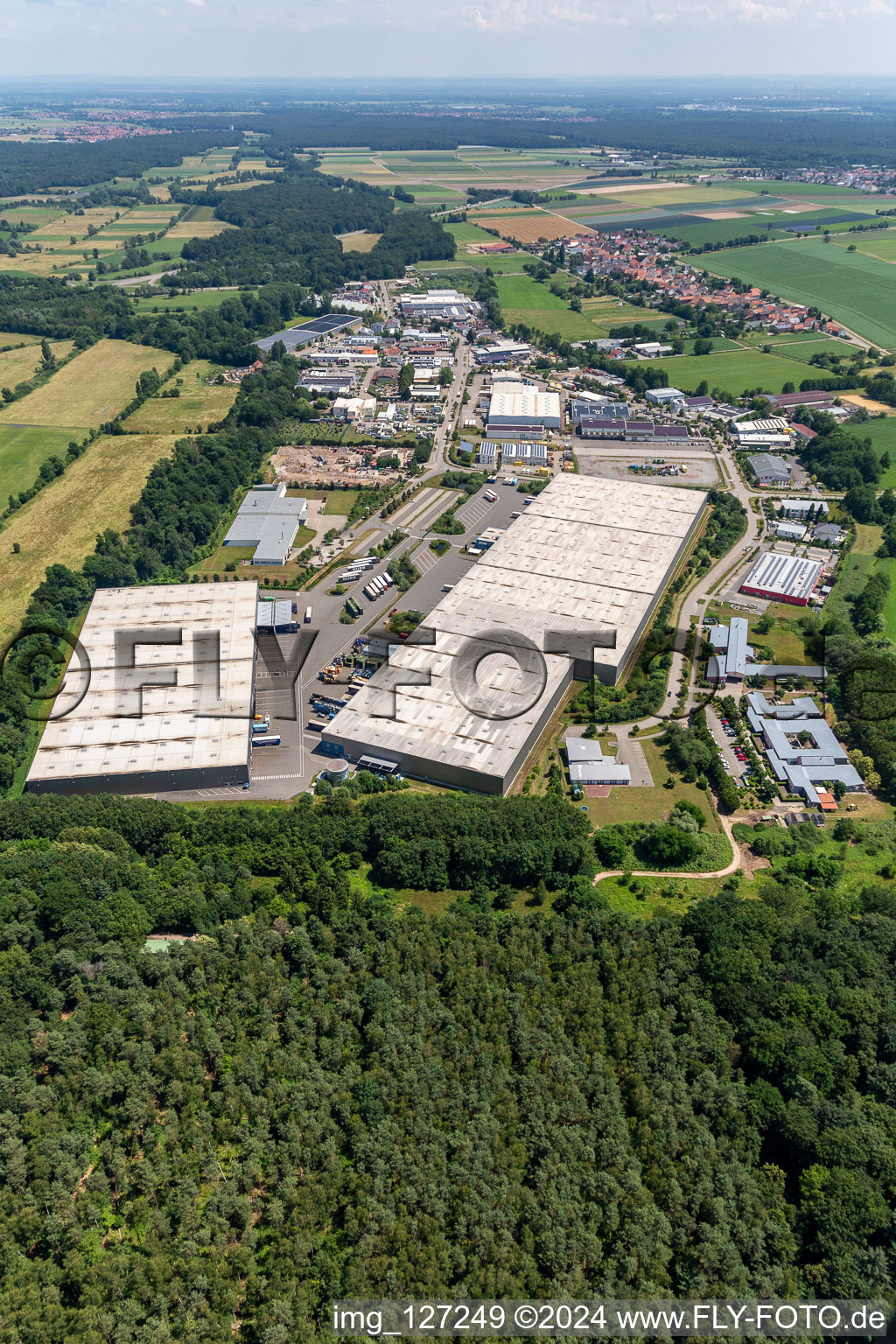 Aerial view of Thermo Fisher GmbH, ZUFALL logistics group - Branch Kandel in the district Minderslachen in Kandel in the state Rhineland-Palatinate, Germany