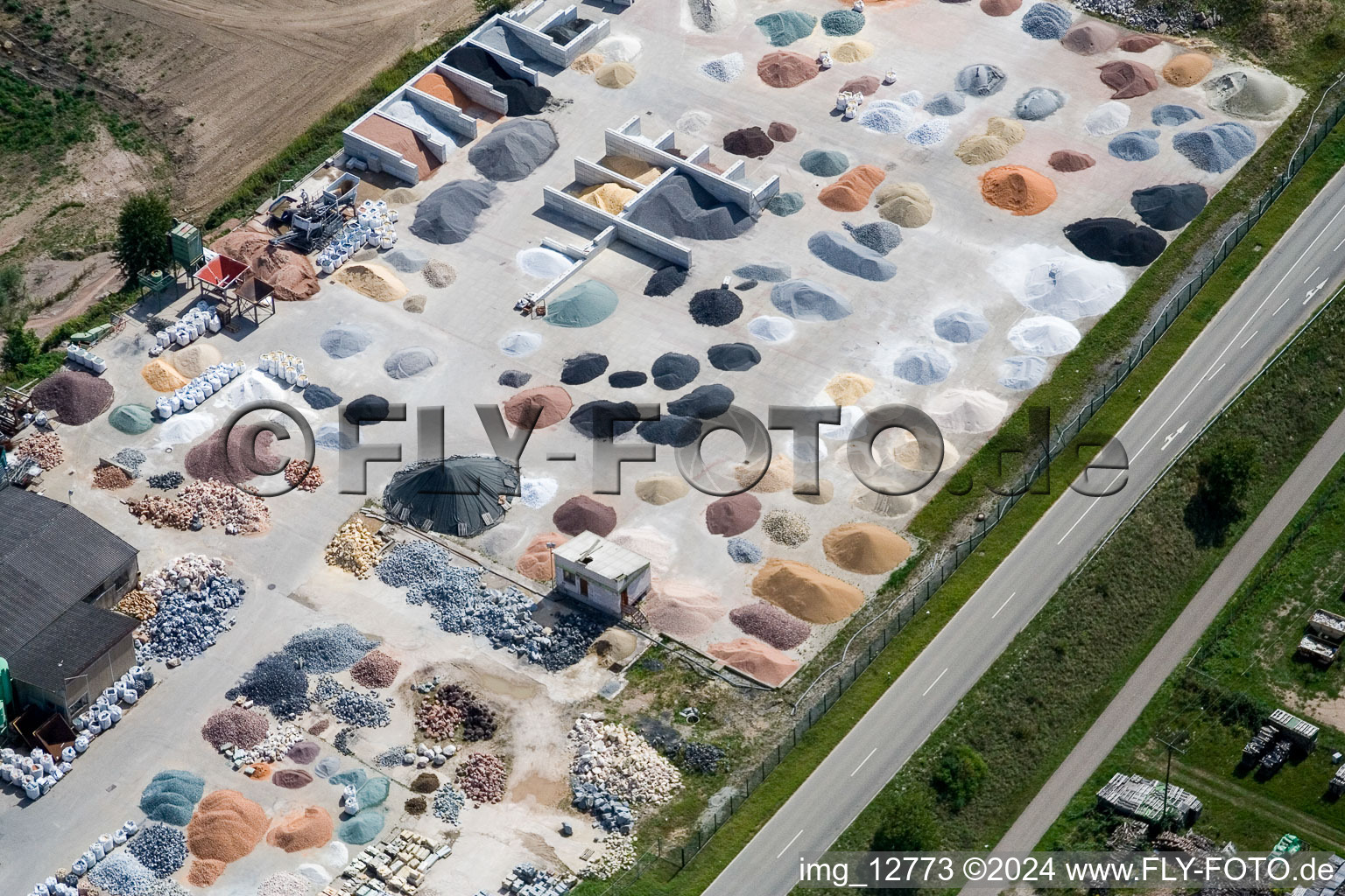 Garden gravel company, Badische Terrazzo Handelsgesellschaft mbH Huttenheimer Landstrasse 2-6 in the district Neudorf in Graben-Neudorf in the state Baden-Wuerttemberg, Germany