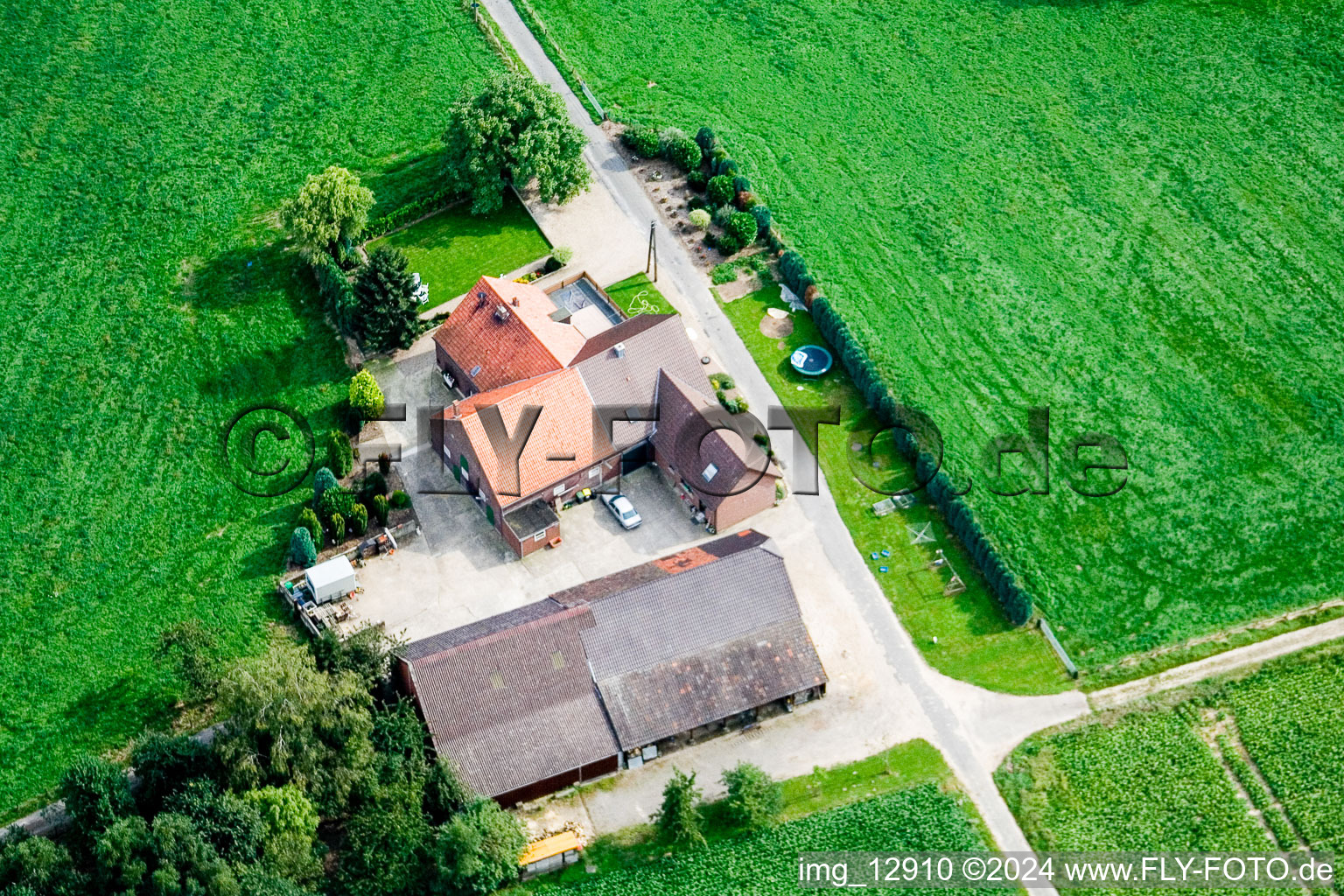 Between Kerken and Limburg in Kerken in the state North Rhine-Westphalia, Germany seen from above