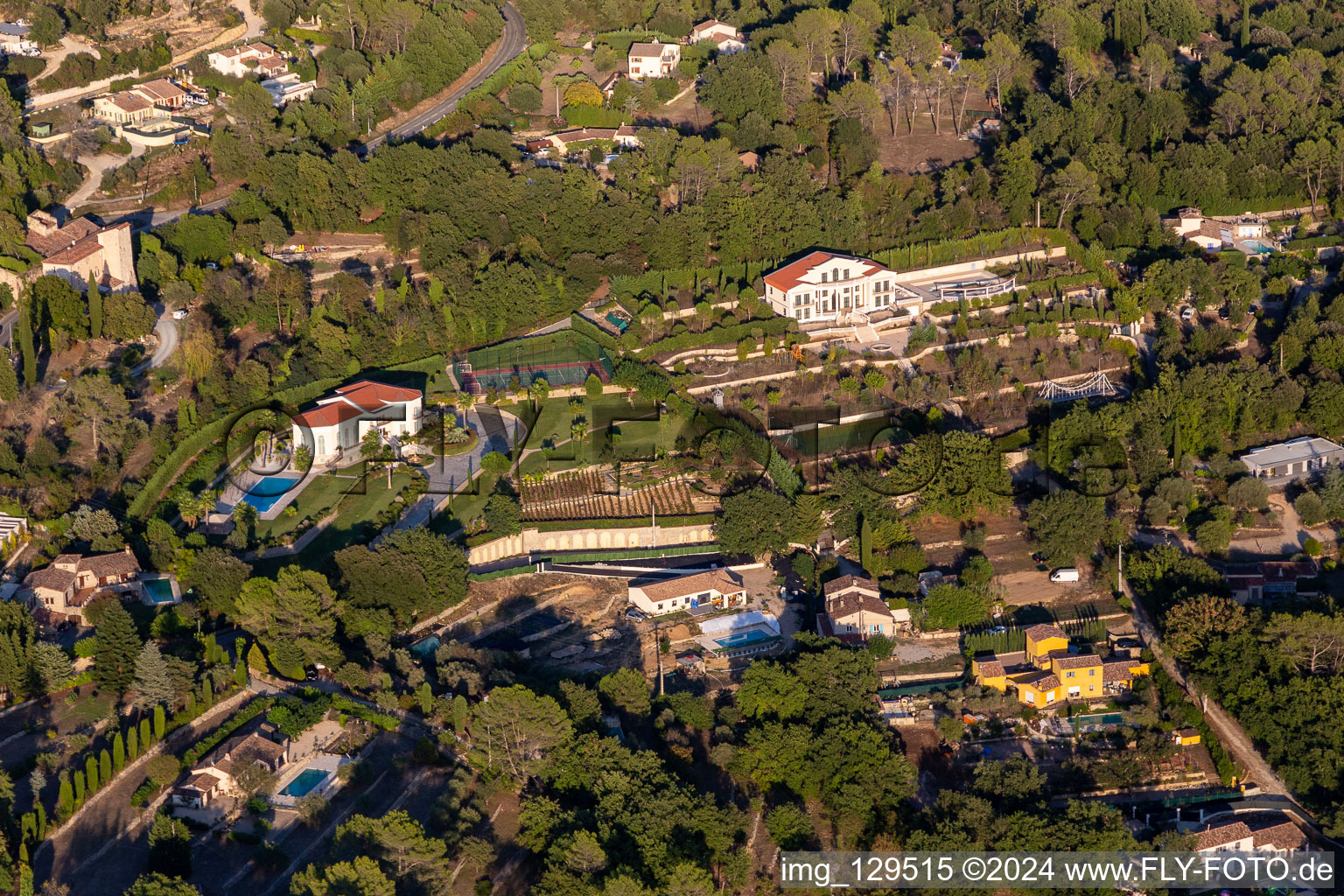 Luxury residential villa of single-family settlement with terrassed park, tennis-court and pool in Montauroux in Provence-Alpes-Cote d'Azur, France