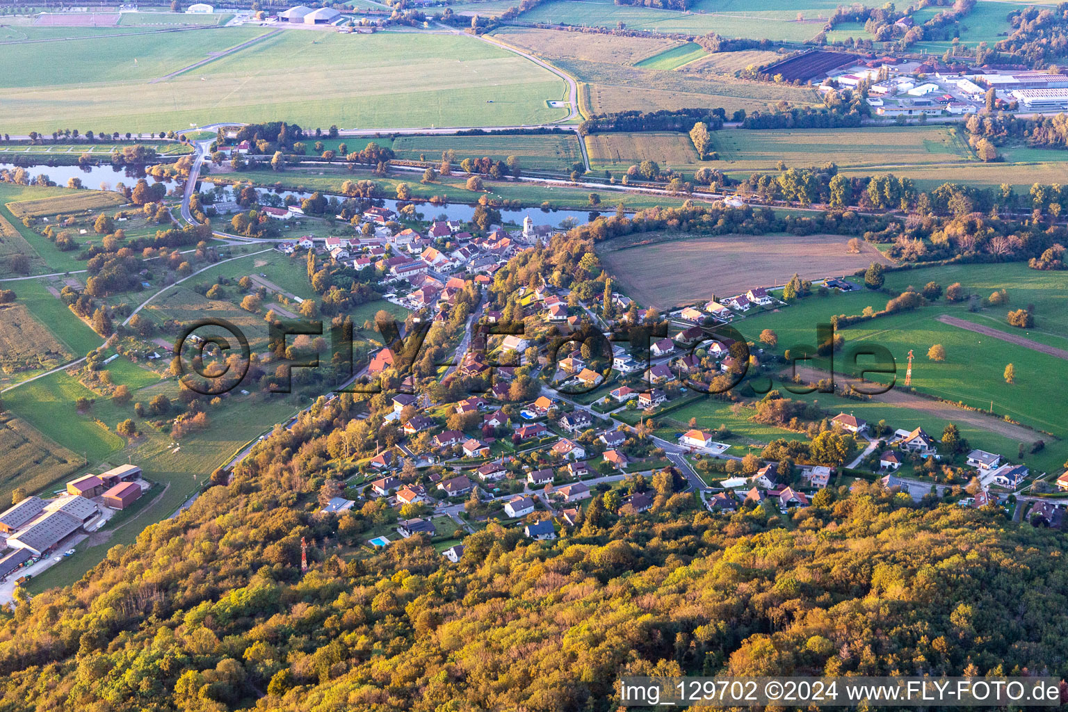 Chalèze in the state Doubles, France