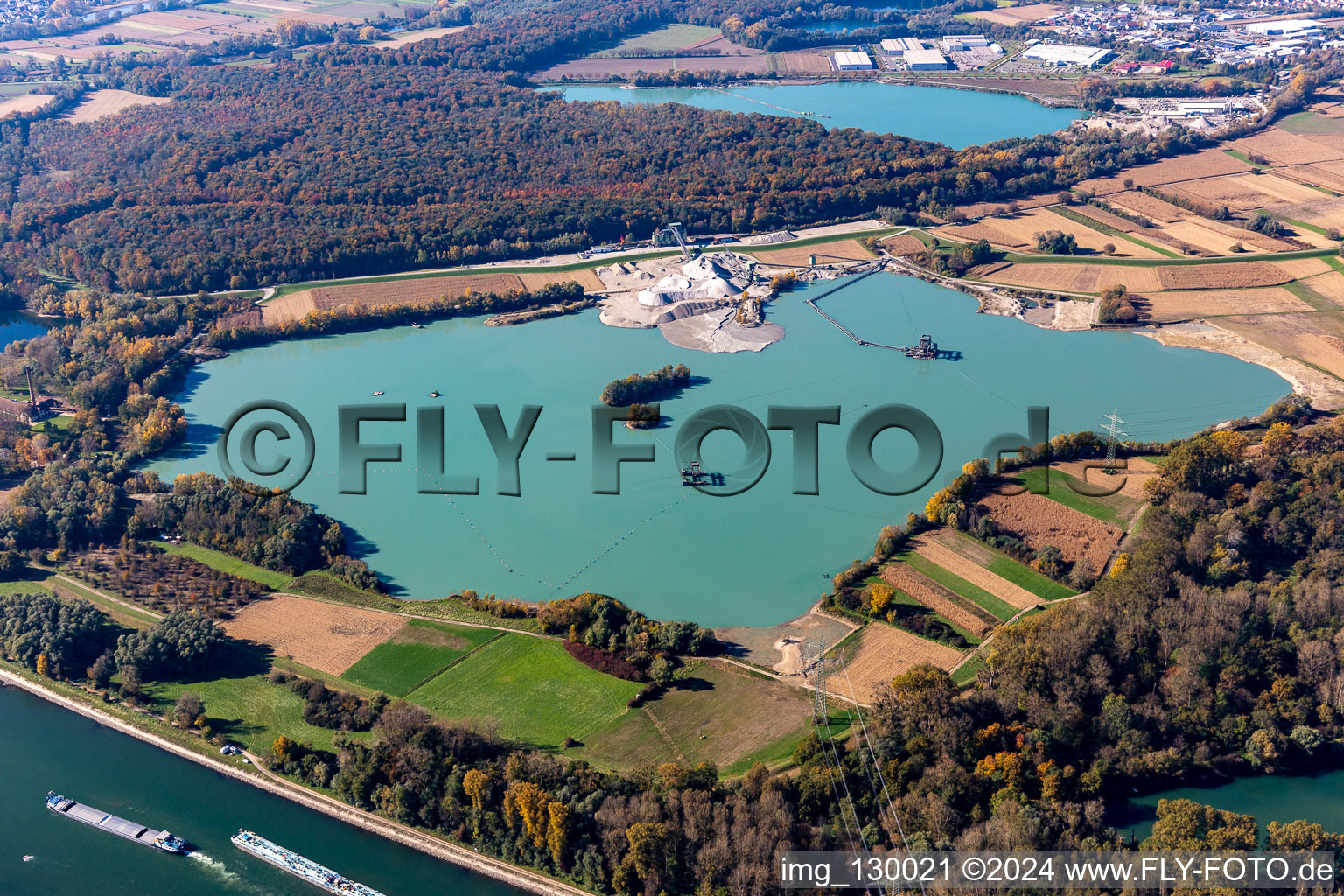 Baggersee WOLFF & MÜLLER Quartz Sande GmbH Plant Hagenbach in Hagenbach in the state Rhineland-Palatinate, Germany