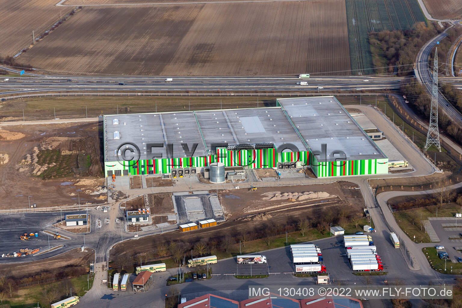 New construction of the Pfalzmarkt for fruit and vegetables in Mutterstadt in the state Rhineland-Palatinate, Germany