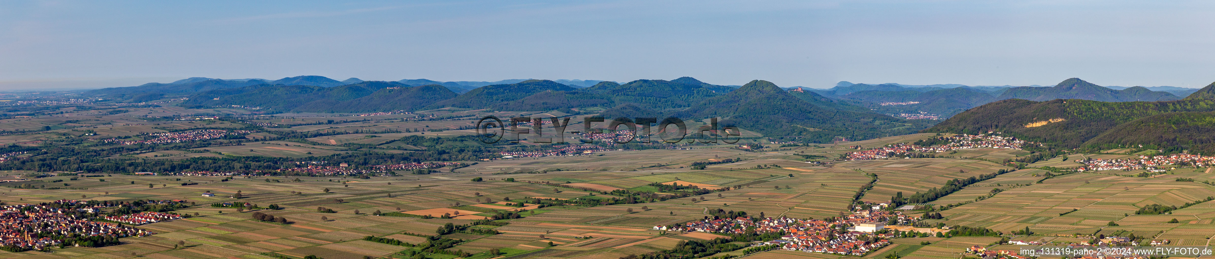 Southern Palatinate panorama from Böchingen to Nussdorf in Böchingen in the state Rhineland-Palatinate, Germany