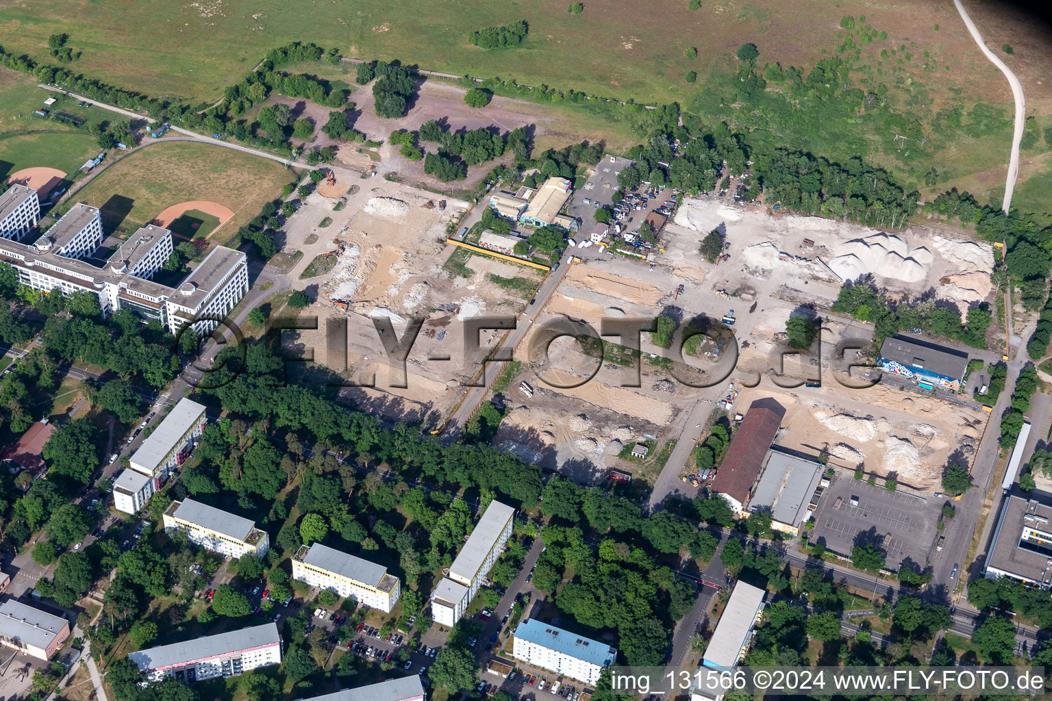 Aerial view of Erzbergerstr in the district Nordstadt in Karlsruhe in the state Baden-Wuerttemberg, Germany