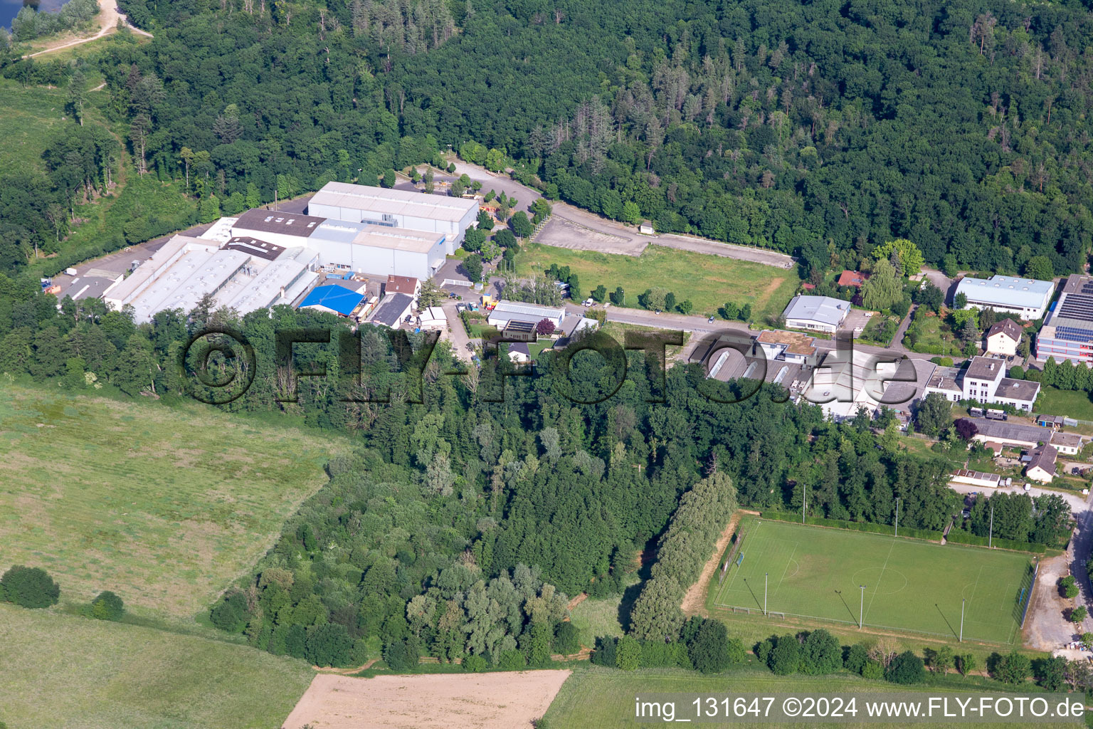 Oblique view of Mall GmbH, Exklusiv Systeme OHG Ettlingen, KLINGELNBERG GmbH in Bruchhausen in the district Bruchhausen in Ettlingen in the state Baden-Wuerttemberg, Germany