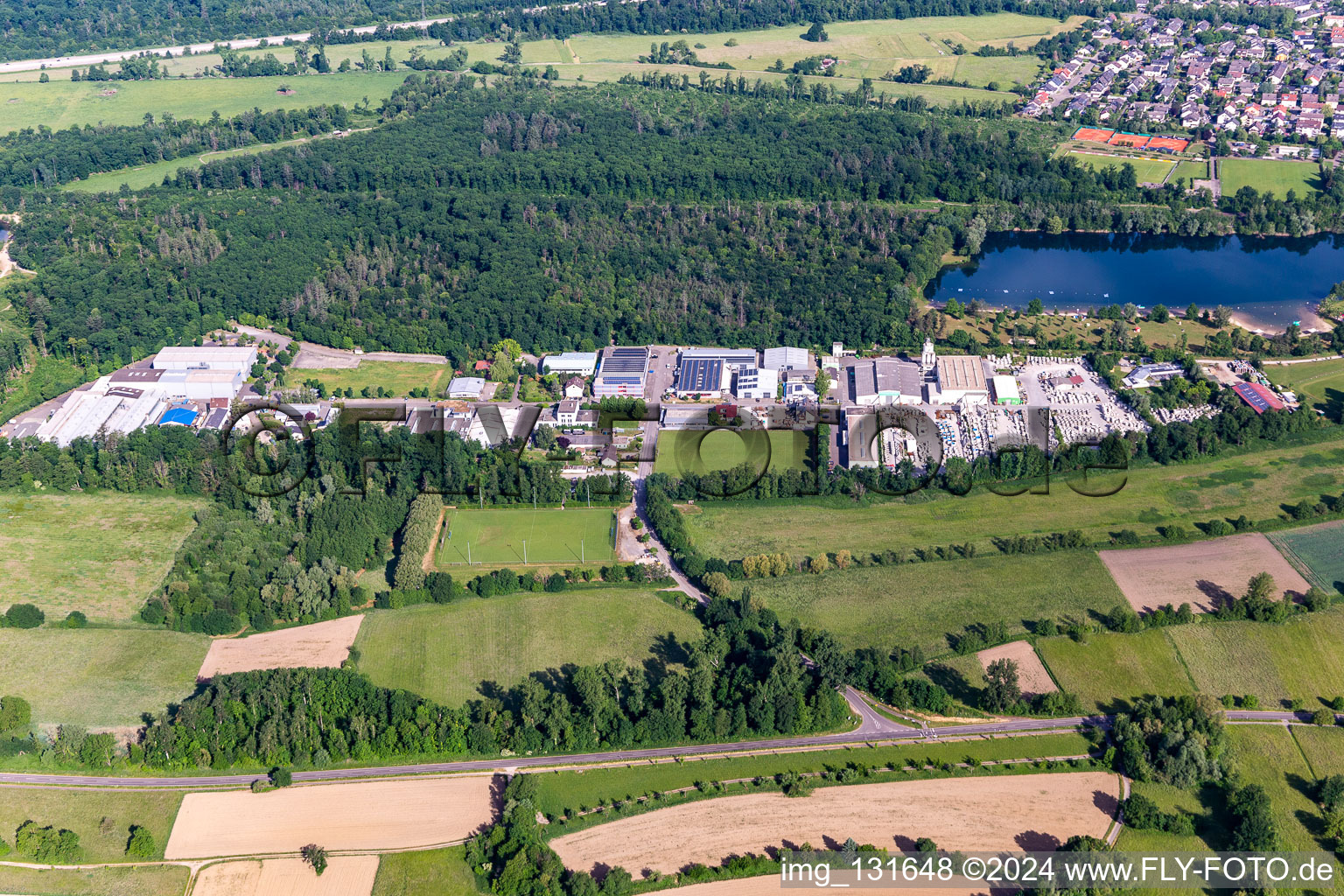 Mall GmbH, Exklusiv Systeme OHG Ettlingen, KLINGELNBERG GmbH in Bruchhausen in the district Bruchhausen in Ettlingen in the state Baden-Wuerttemberg, Germany from above