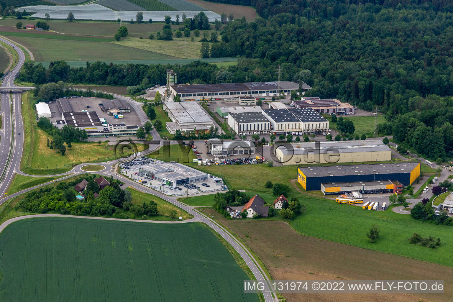 Oberzell industrial area: Autohaus Bauschatz RV Audi and ŠKODA, REISSER AG - bathroom exhibition, CE Noerpel Logistik GmbH & Co. KG in Ravensburg in the state Baden-Wuerttemberg, Germany