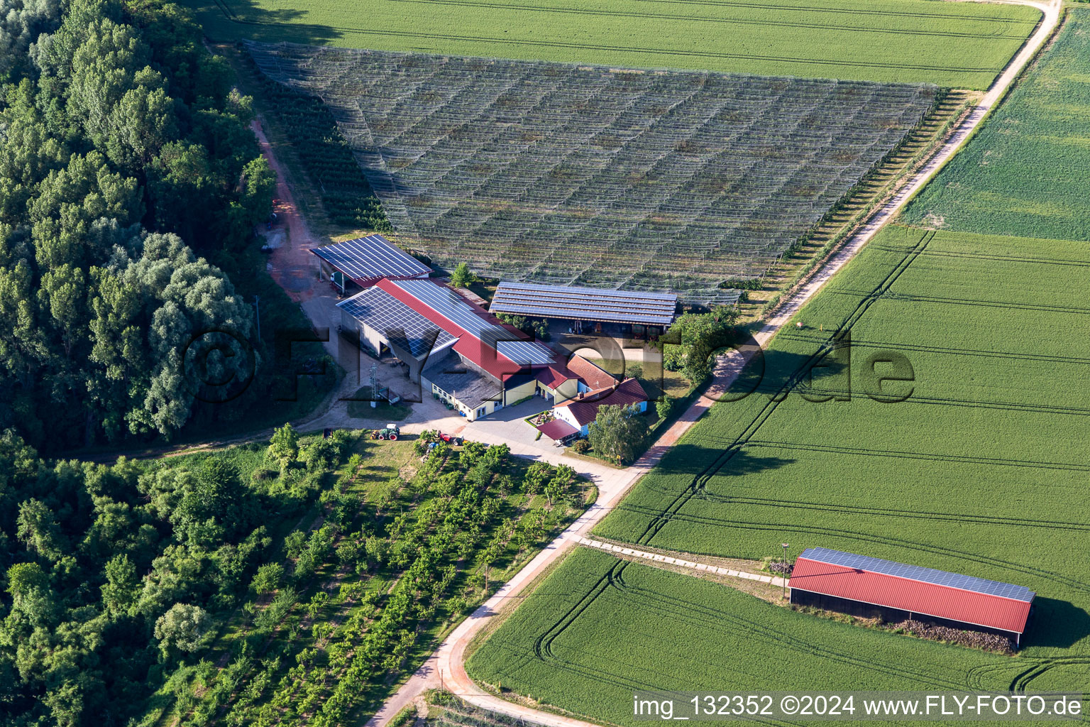 Leo Zirker Farm Shop in Rheinzabern in the state Rhineland-Palatinate, Germany