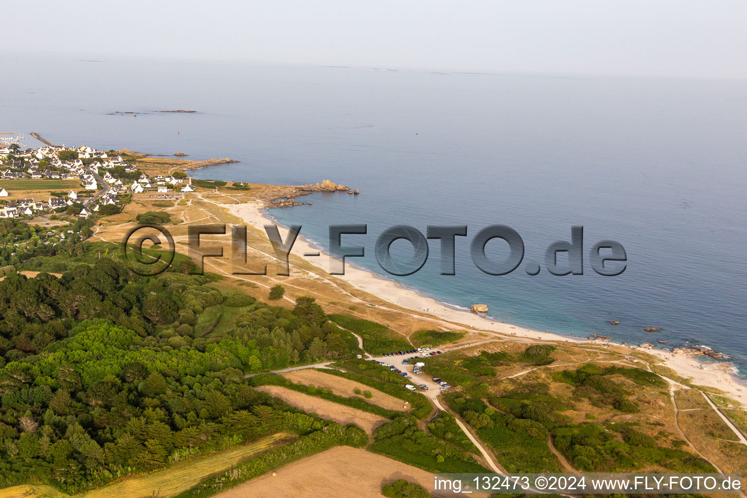 Kersauz Beach in Treffiagat in the state Finistere, France