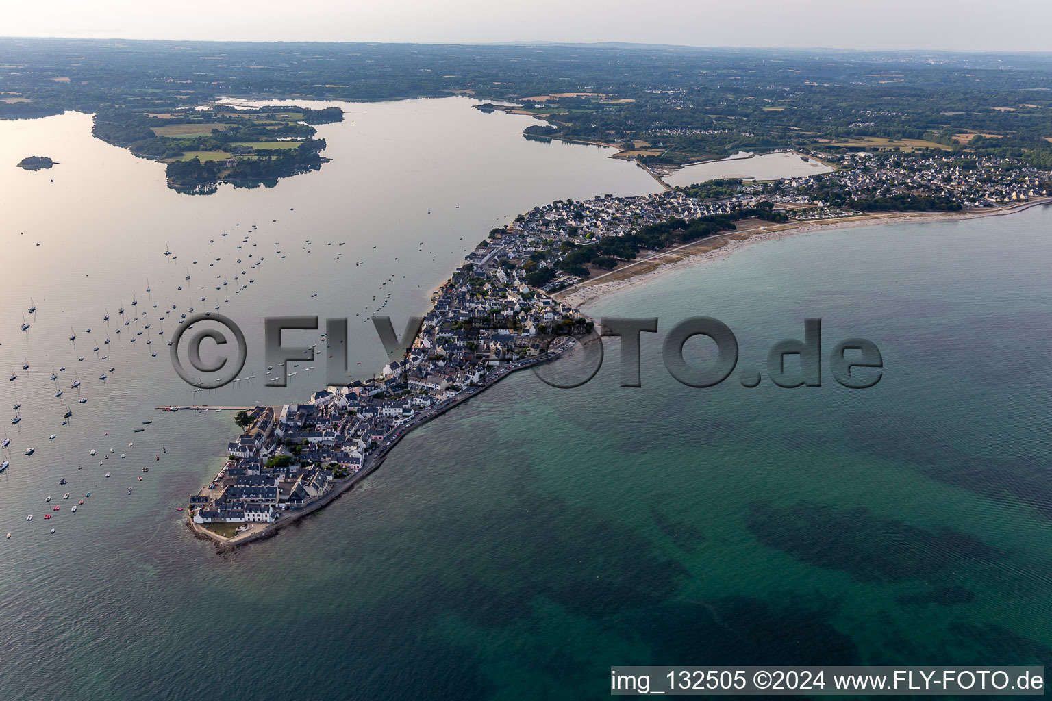 Half island Île-Tudy in Brittany in Île-Tudy in the state Finistere, France