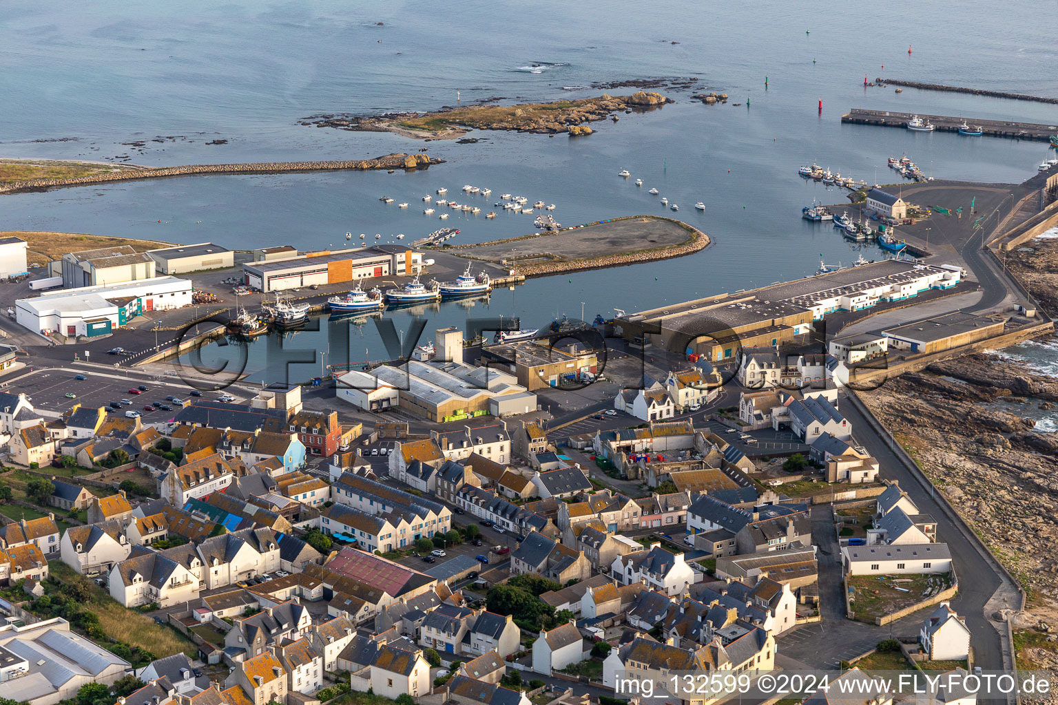 Port de pêche de Saint-Guénolé in the district St-Guenole-St Pierre in Penmarch in the state Finistere, France