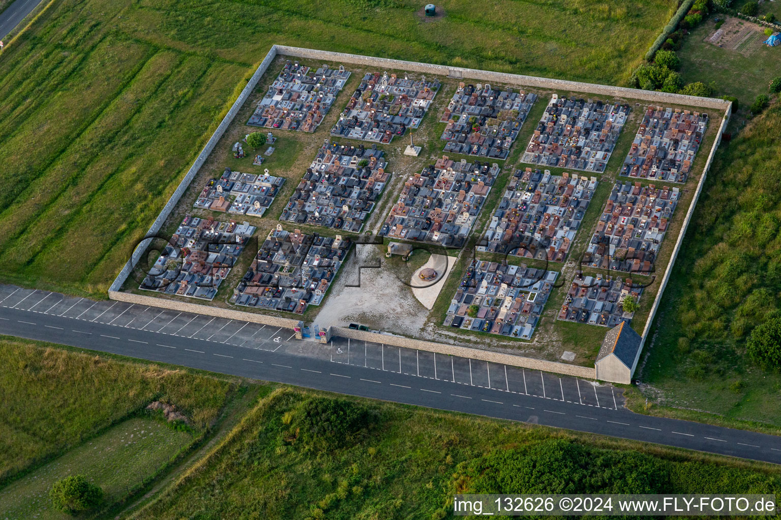 Cemetery in the district St-Guenole-St Pierre in Penmarch in the state Finistere, France