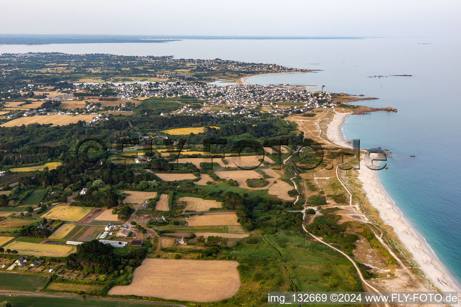 Skividen Beach in Treffiagat in the state Finistere, France