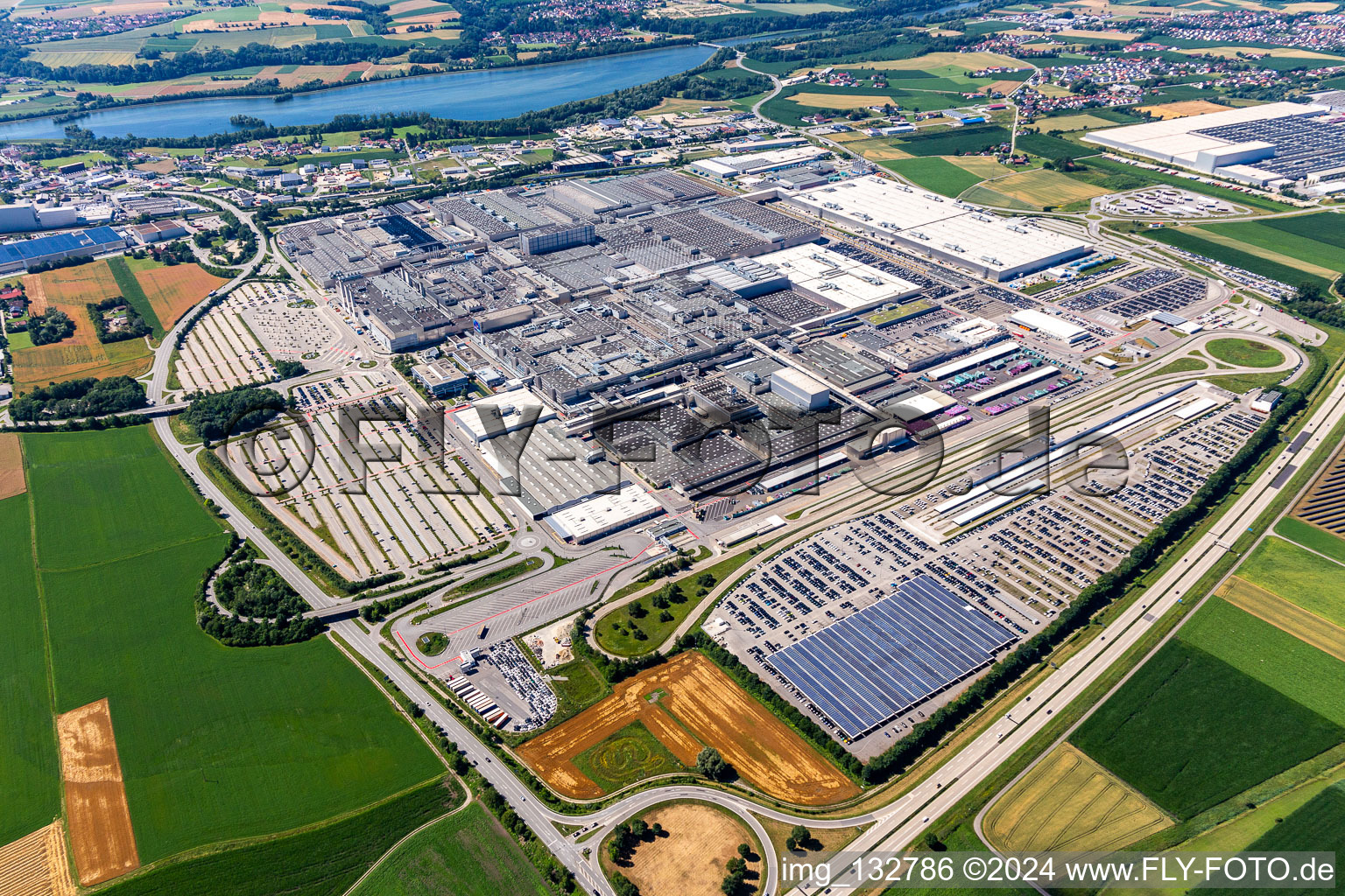 BMW plant on the Isar in the district Höfen in Dingolfing in the state Bavaria, Germany