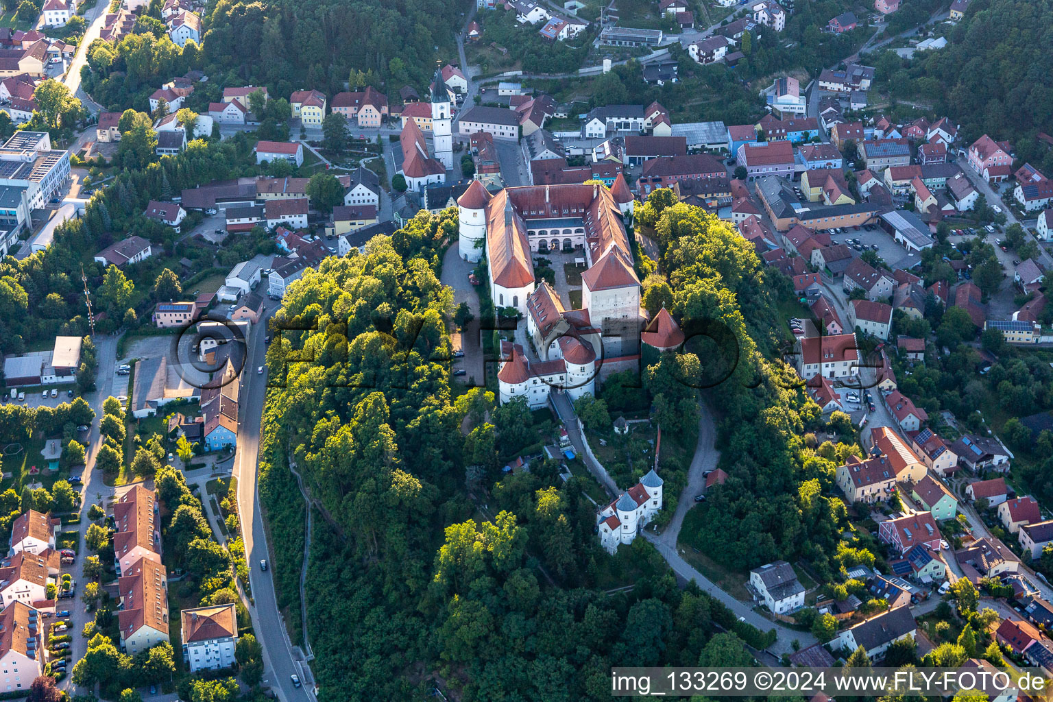 Aerial photograpy of Pro Seniore Schloss Wörth in the district Hungersdorf in Wörth an der Donau in the state Bavaria, Germany