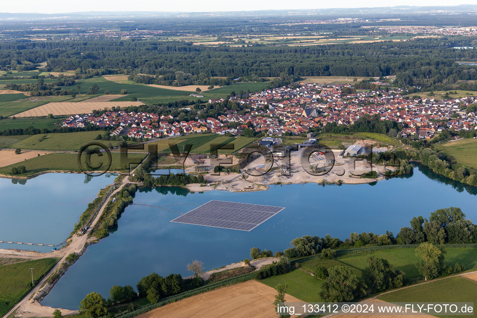 Floating PV system in Leimersheim in the state Rhineland-Palatinate, Germany