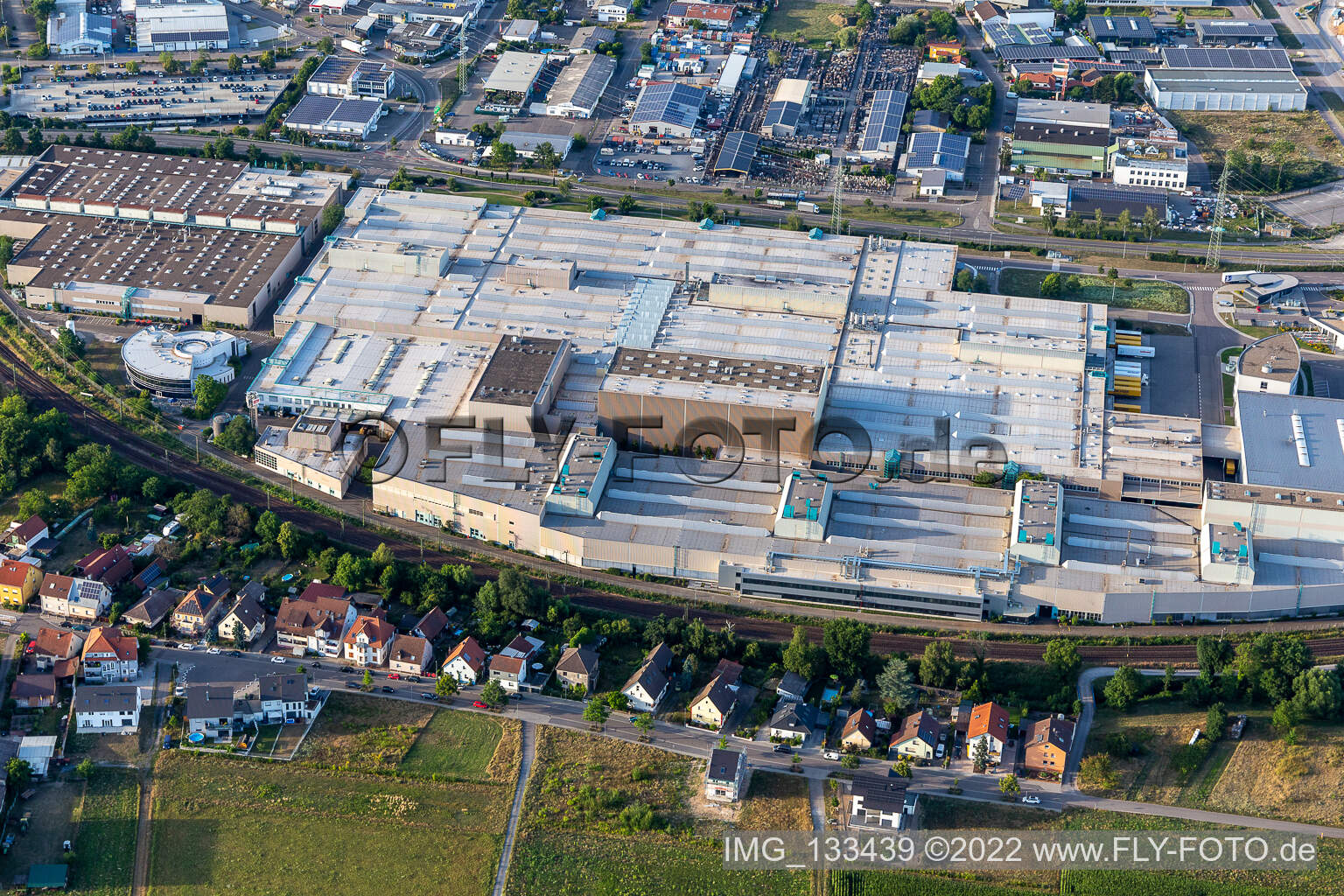 Oblique view of SEW-EURODRIVE GmbH & Co KG – Manufacturing plant and SCC mechanics/mechatronics in the district Graben in Graben-Neudorf in the state Baden-Wuerttemberg, Germany