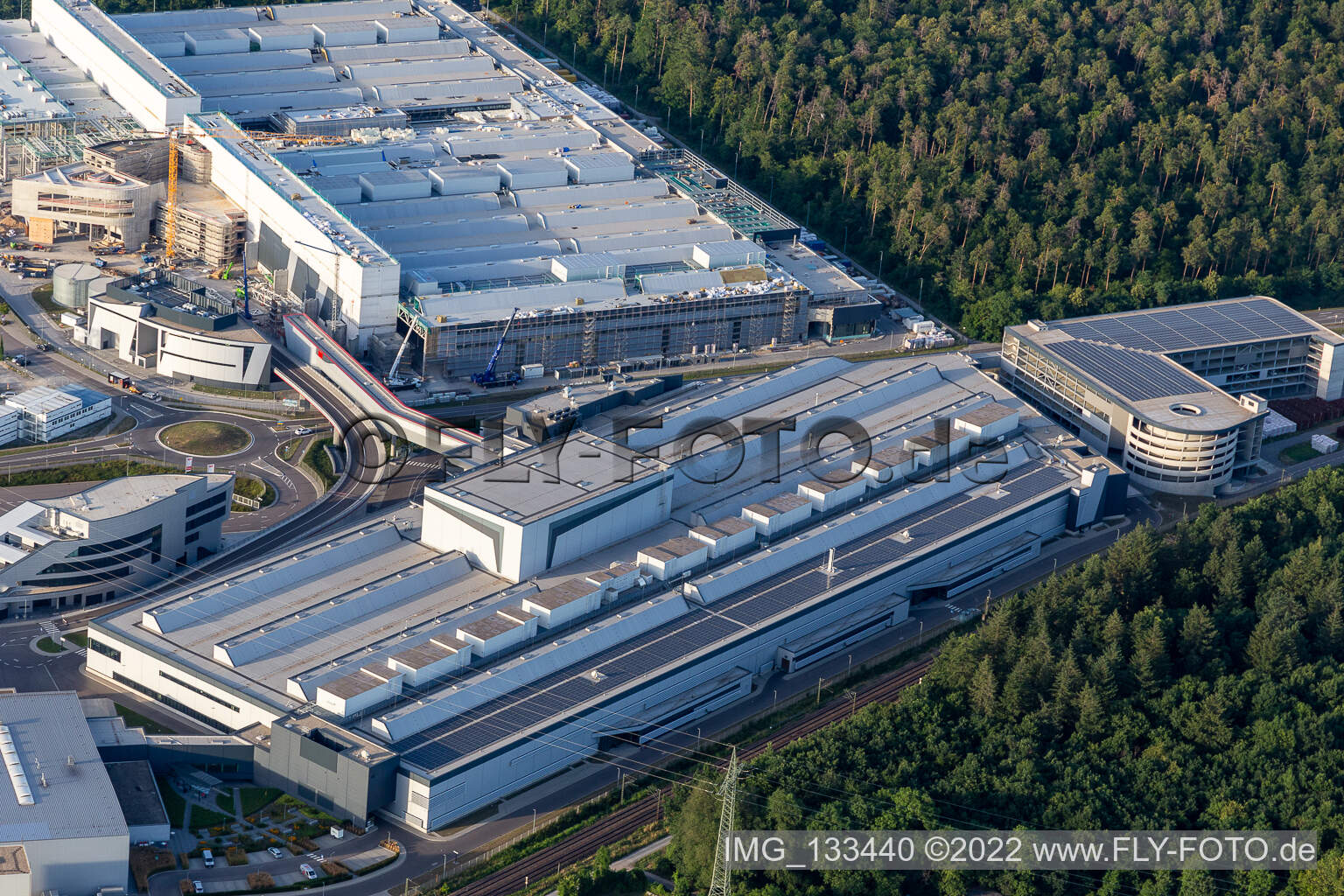 SEW-EURODRIVE GmbH & Co KG – Manufacturing plant and SCC mechanics/mechatronics in the district Graben in Graben-Neudorf in the state Baden-Wuerttemberg, Germany from above