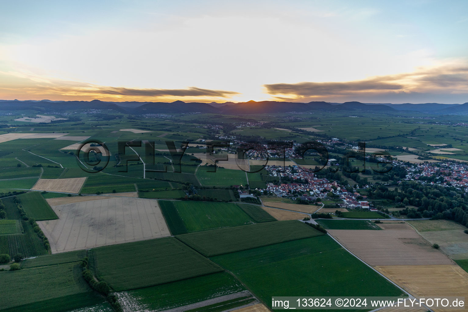 Sunset in the district Billigheim in Billigheim-Ingenheim in the state Rhineland-Palatinate, Germany