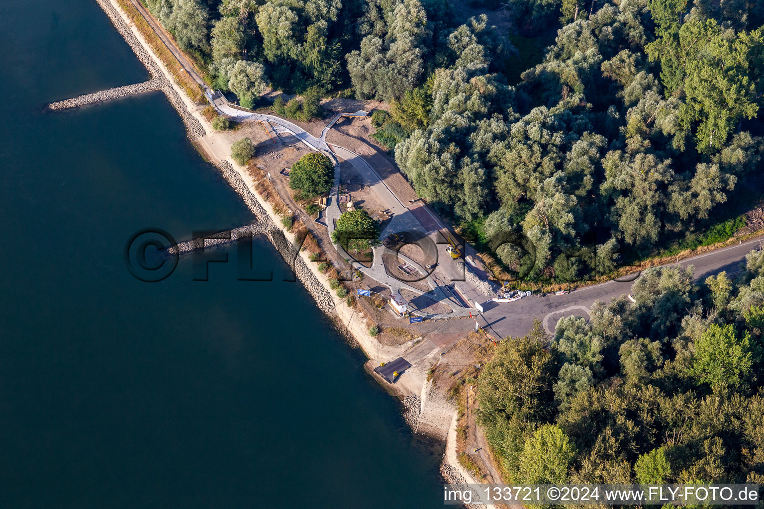 Dry groynes and no ferry service on the Rhine due to low water in Leimersheim in the state Rhineland-Palatinate, Germany