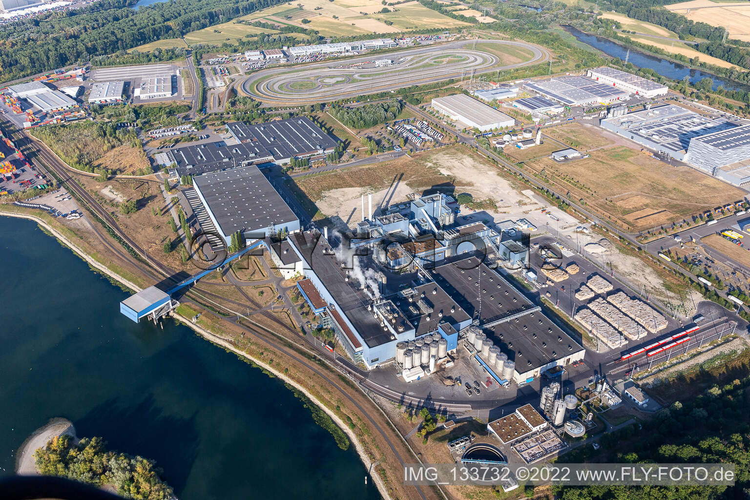 Aerial photograpy of Papierfabrik Palm GmbH & Co. KG | Plant Wörth am Rhein in Wörth am Rhein in the state Rhineland-Palatinate, Germany