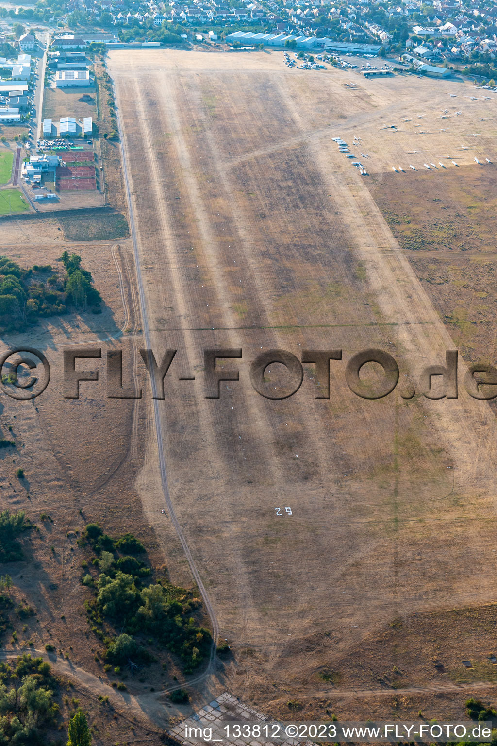 Glider meeting at Lachen airfield - Speyerdorf in the district Speyerdorf in Neustadt an der Weinstraße in the state Rhineland-Palatinate, Germany