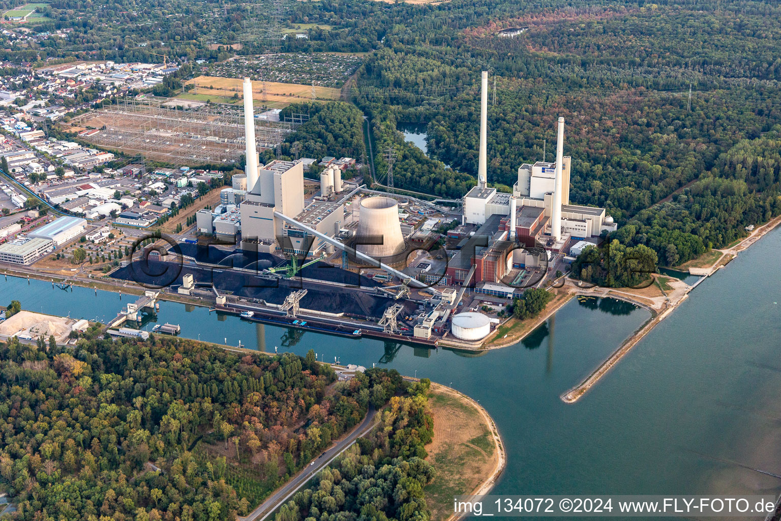 Aerial view of EnBW Energie Baden-Württemberg AG, Rhine Harbour Steam Power Plant Karlsruhe in the district Daxlanden in Karlsruhe in the state Baden-Wuerttemberg, Germany