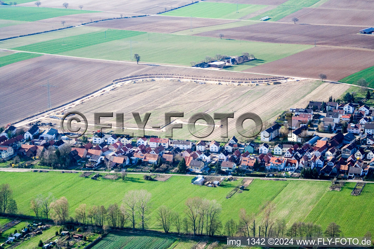 New development area Am Höhenweg in Kandel in the state Rhineland-Palatinate, Germany from above