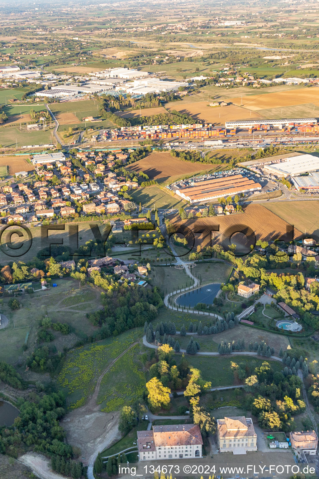 Scalo Ferroviario Dinazzano PO in the district Veggia-Villalunga in Casalgrande in the state Reggio Emilia, Italy