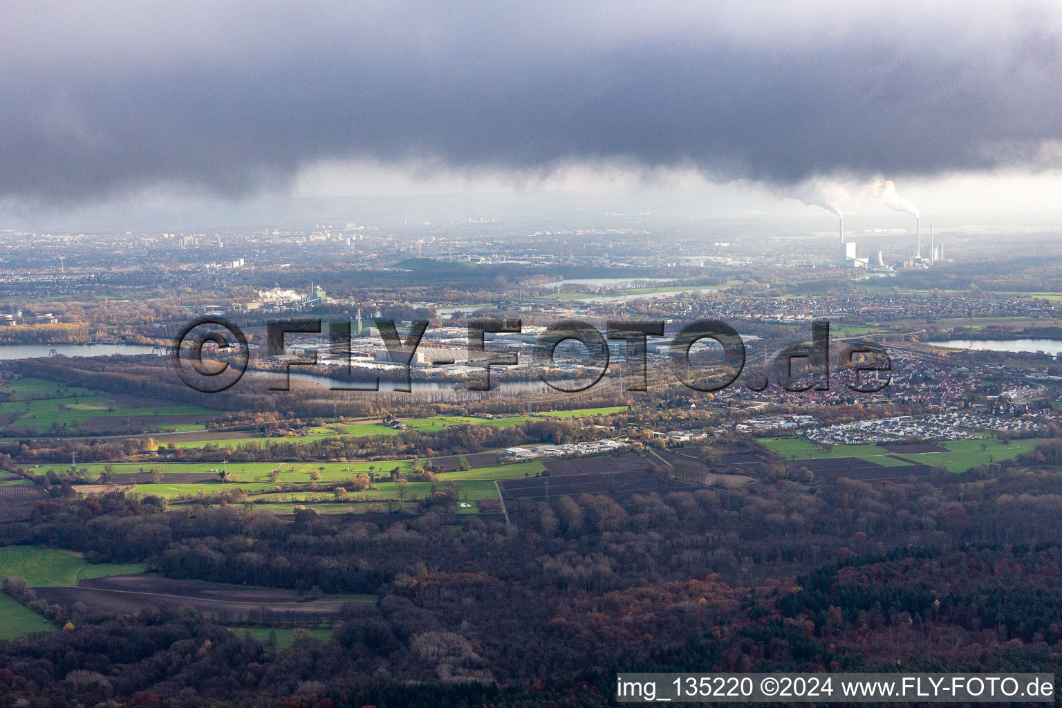 Bird's eye view of Oberwald Industrial Area in Wörth am Rhein in the state Rhineland-Palatinate, Germany