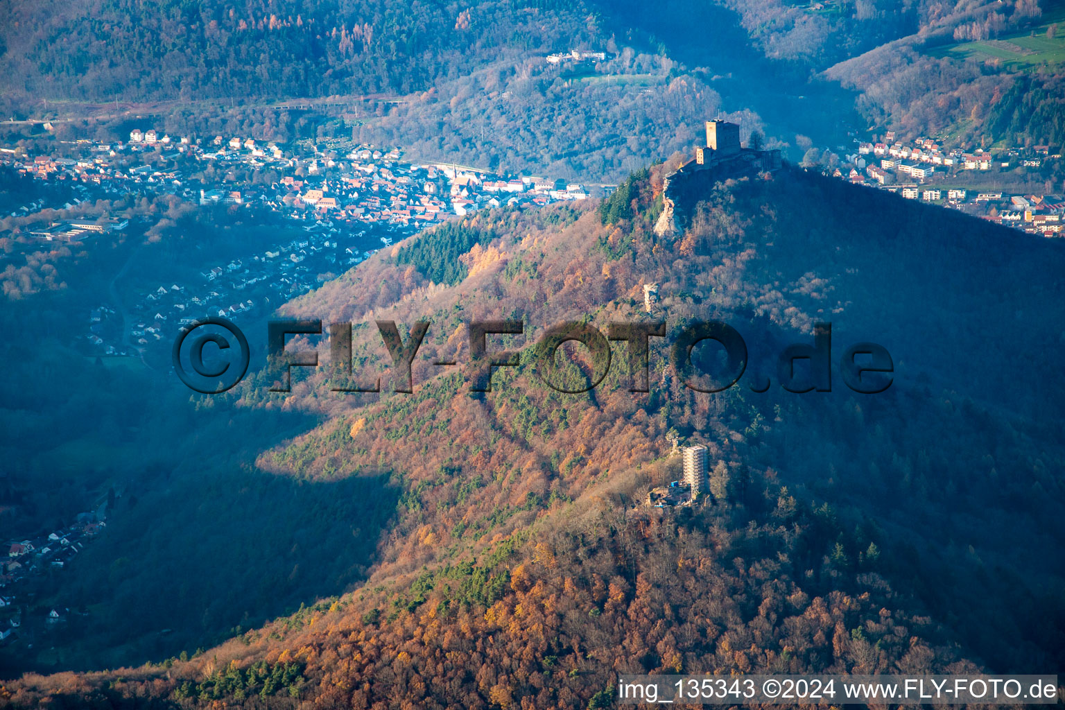 Aerial photograpy of The 3 castles: Münz, Anebos and Trifels from the southeast in the district Bindersbach in Annweiler am Trifels in the state Rhineland-Palatinate, Germany