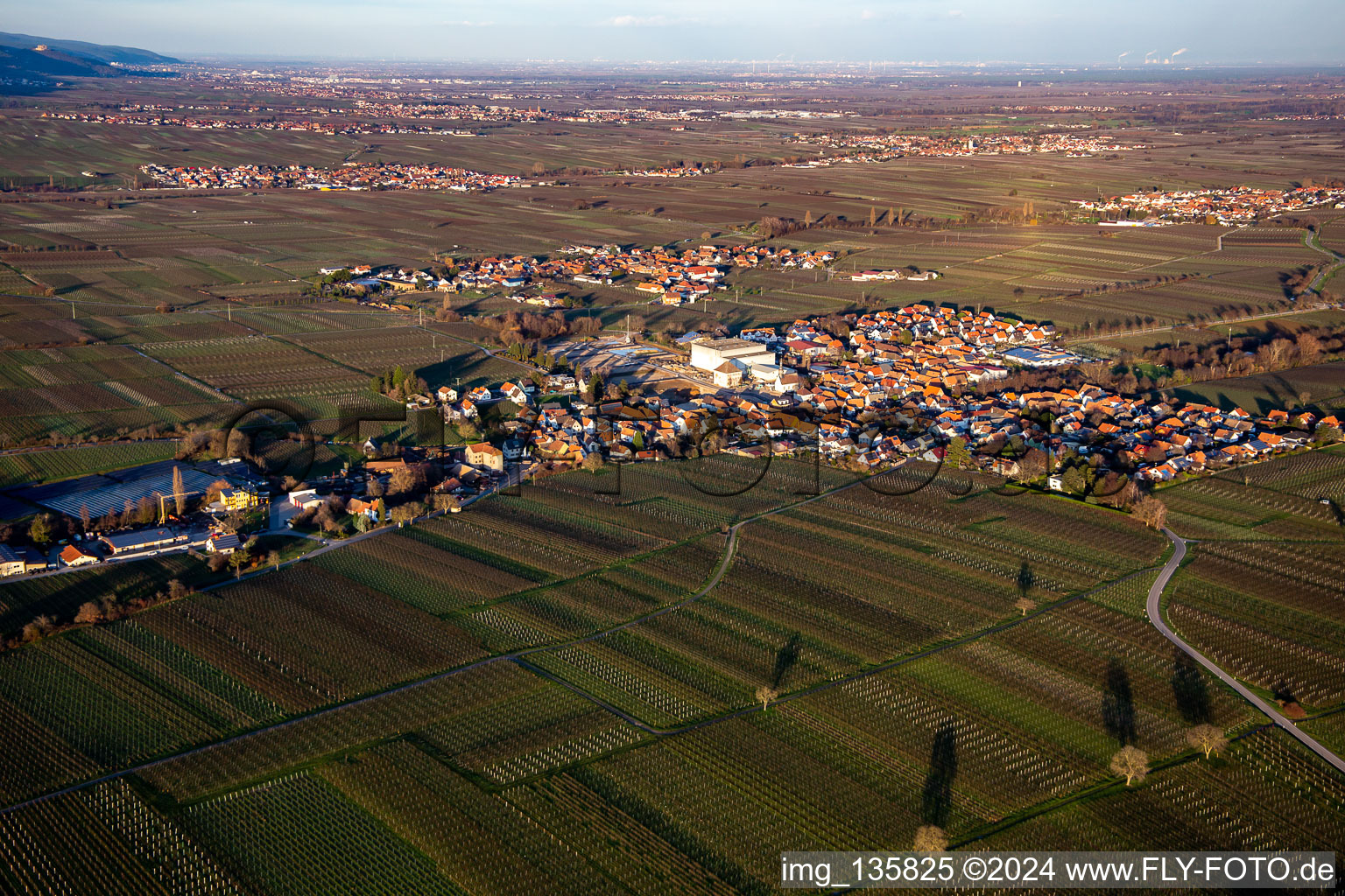 From the southwest in Böchingen in the state Rhineland-Palatinate, Germany