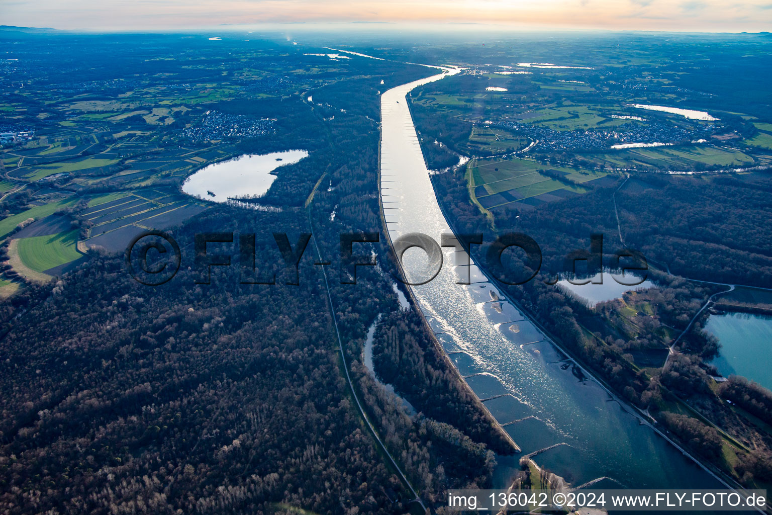 Fermasee in the Rhine meadows of the Old Rhine in the district Neuburgweier in Rheinstetten in the state Baden-Wuerttemberg, Germany