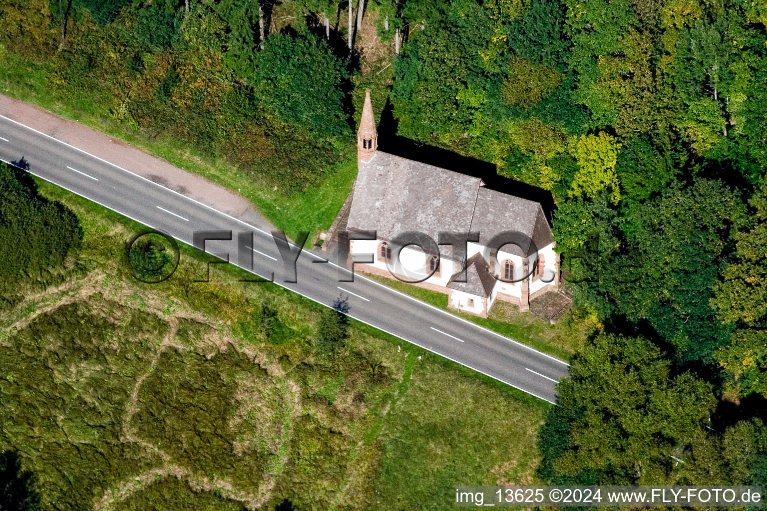 Niederschlettenbach in the state Rhineland-Palatinate, Germany from above