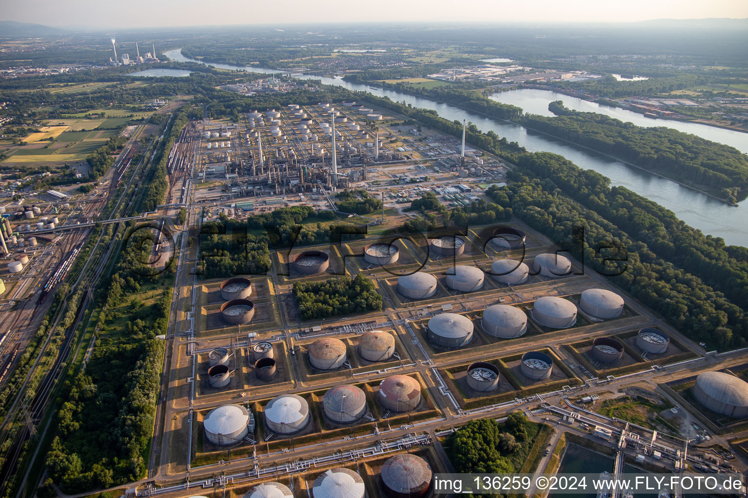 Upper Rhine mineral oil refinery from the north in the district Knielingen in Karlsruhe in the state Baden-Wuerttemberg, Germany