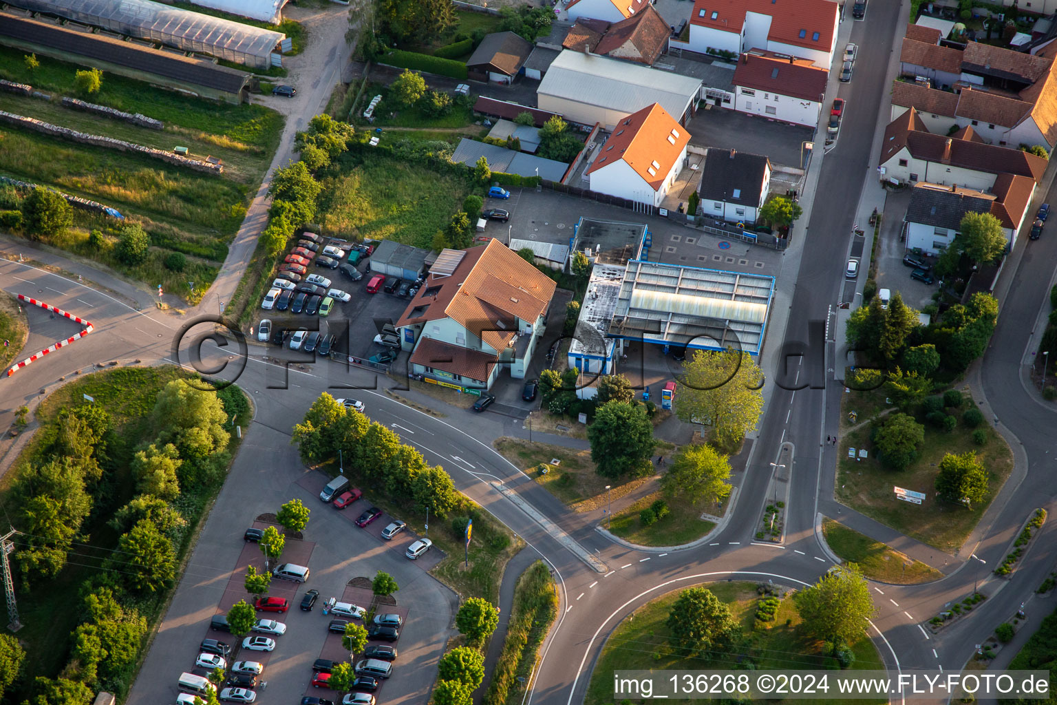 Aral petrol station Kandel in Kandel in the state Rhineland-Palatinate, Germany